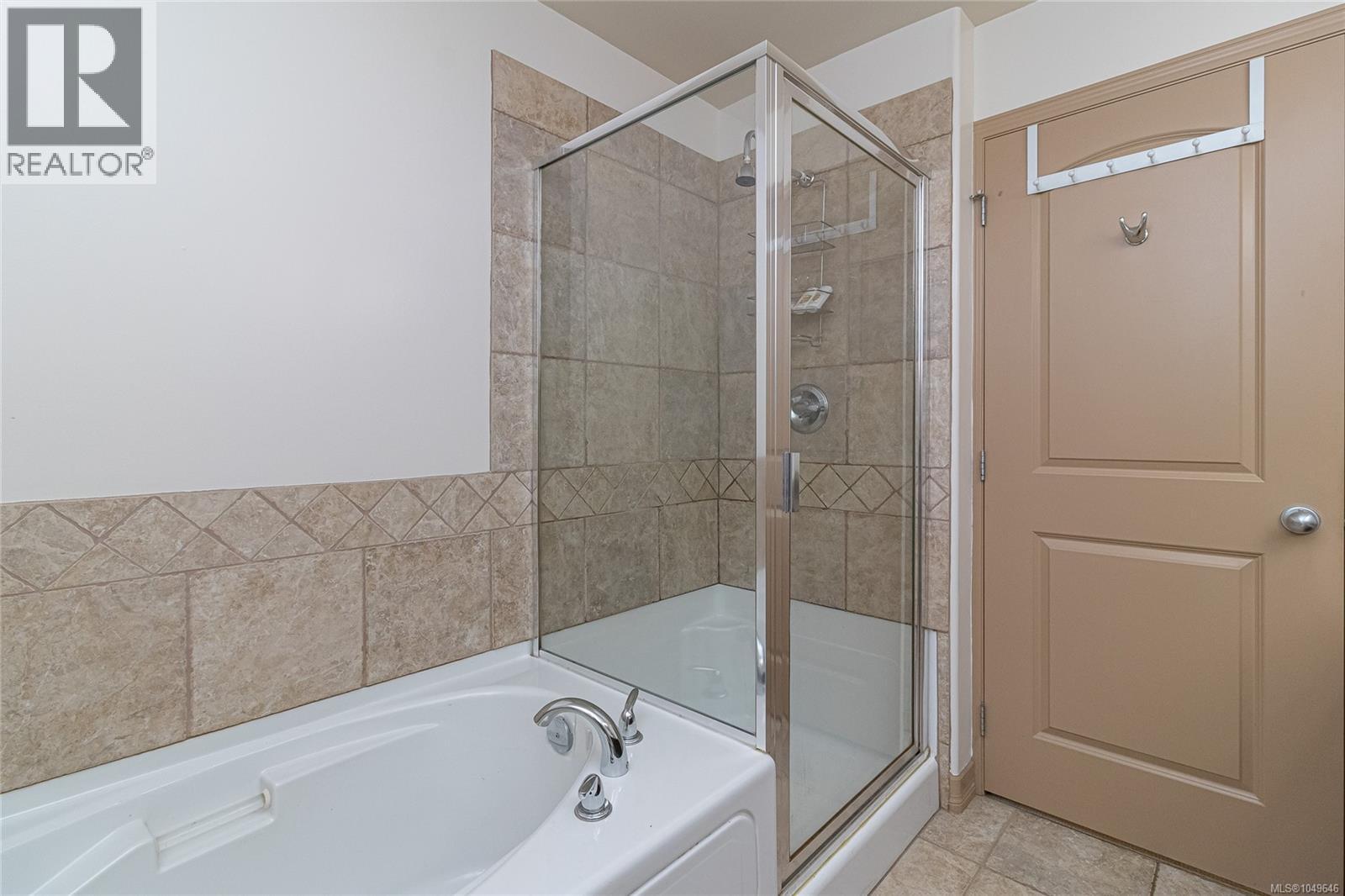 112 3915 Carey Rd Property Photo 14