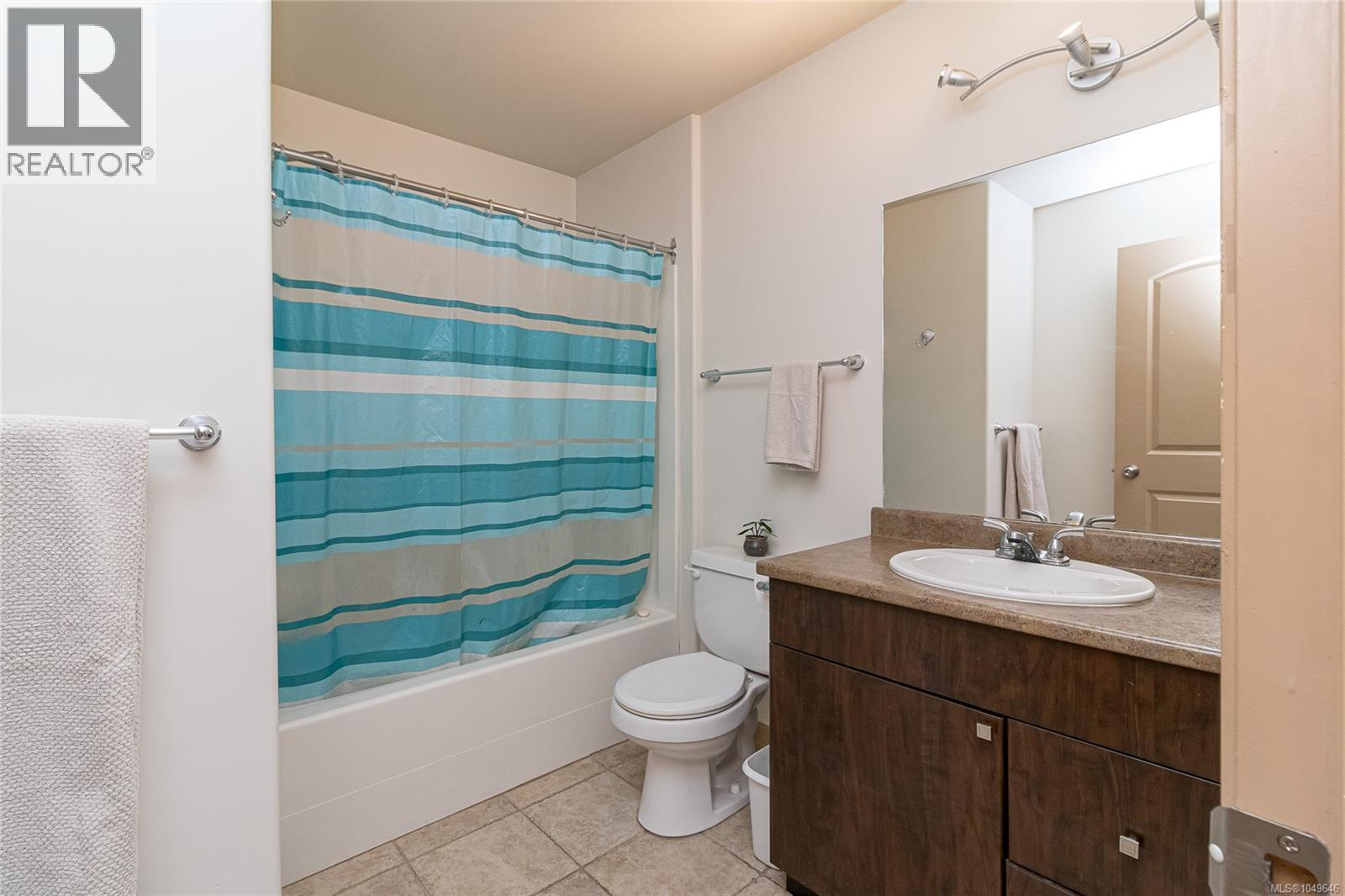 112 3915 Carey Rd Property Photo 16