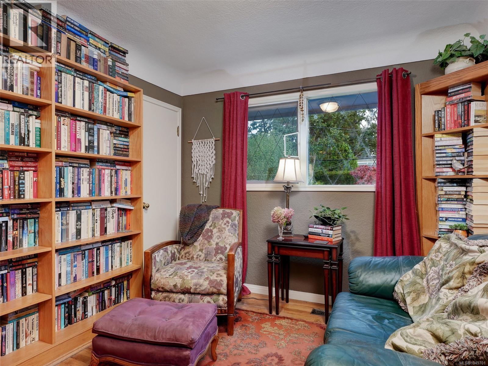 2064 Lansdowne Rd Property Photo 16