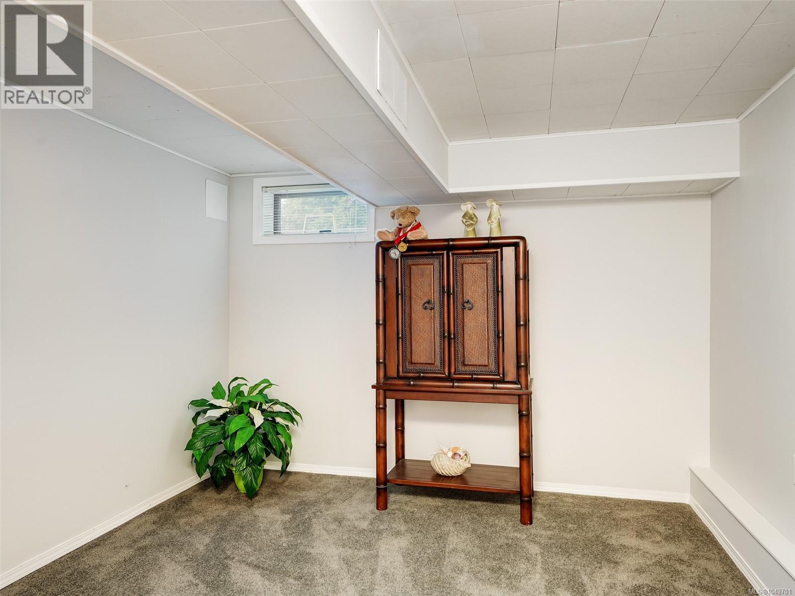 2064 Lansdowne Rd Property Photo 26