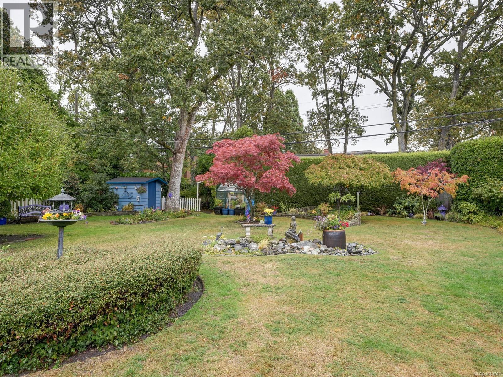 2064 Lansdowne Rd Property Photo 30