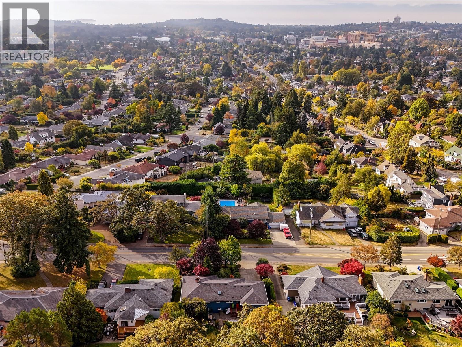2064 Lansdowne Rd Property Photo 41