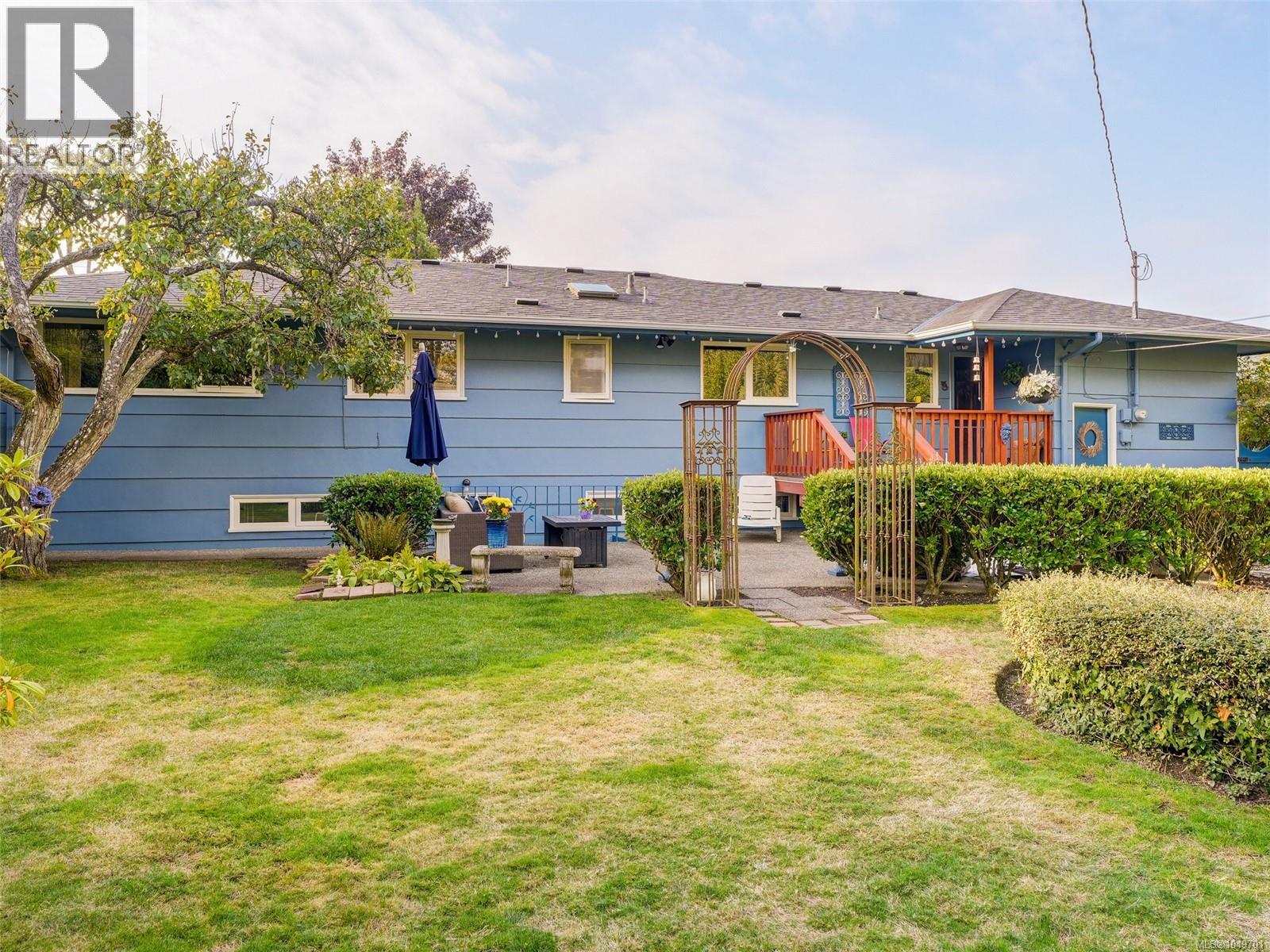 2064 Lansdowne Rd Property Photo 52