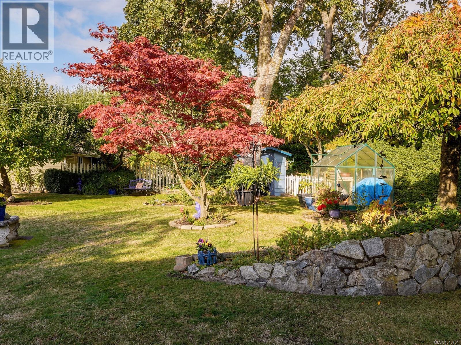 2064 Lansdowne Rd Property Photo 54