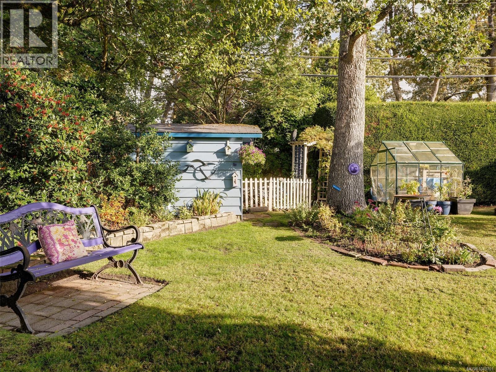 2064 Lansdowne Rd Property Photo 57