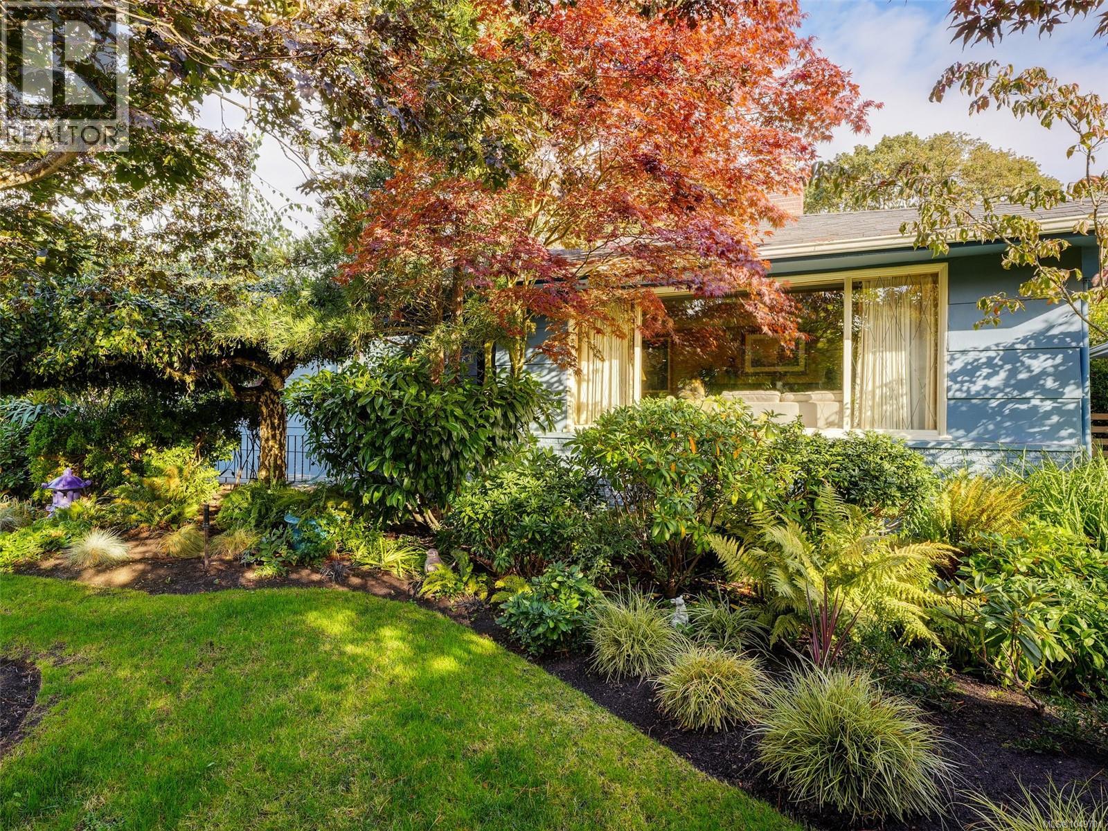 2064 Lansdowne Rd Property Photo 60