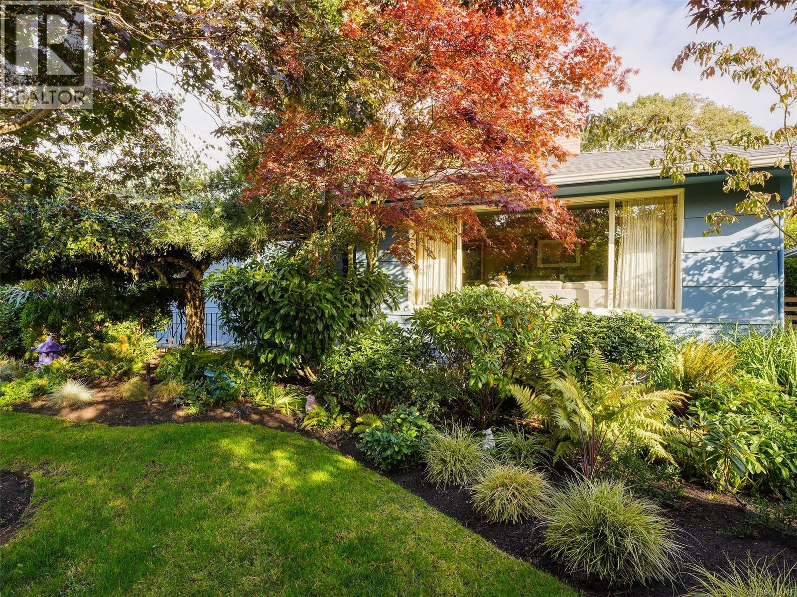 2064 Lansdowne Rd Property Photo 63