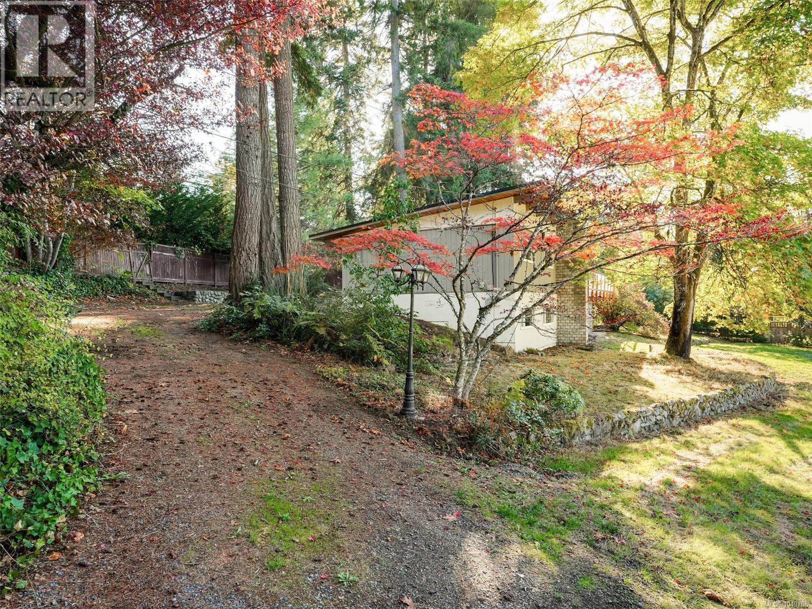 1648 Grant Rd Property Photo 40