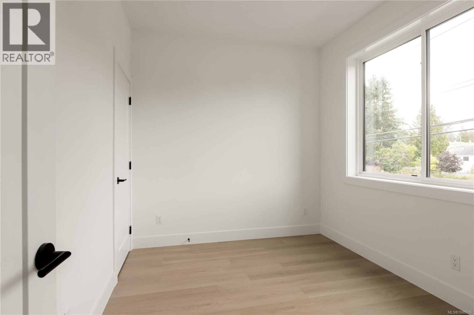 105 614 Atkins Ave Property Photo 22