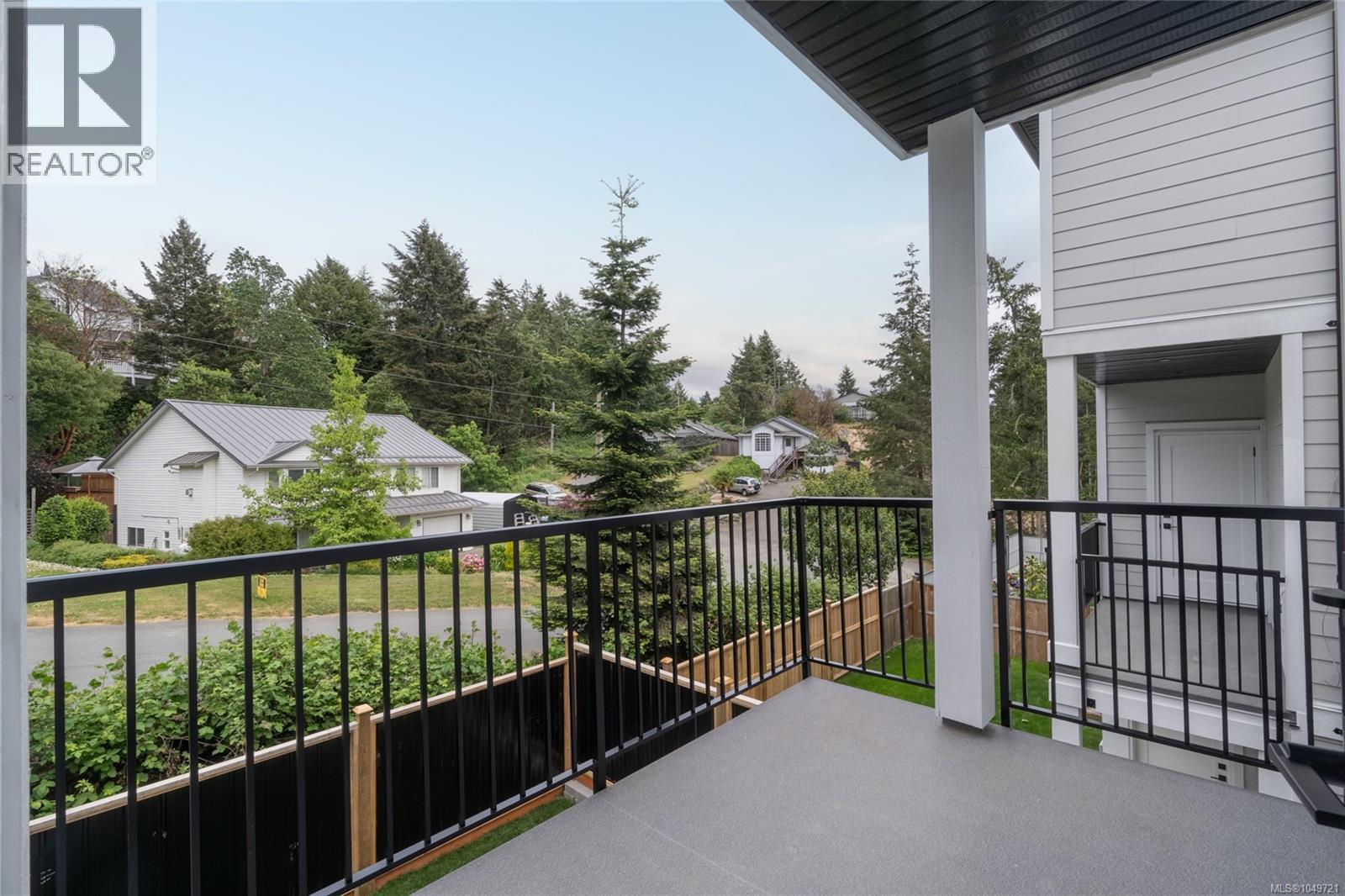 561 Belford Pl Property Photo 29