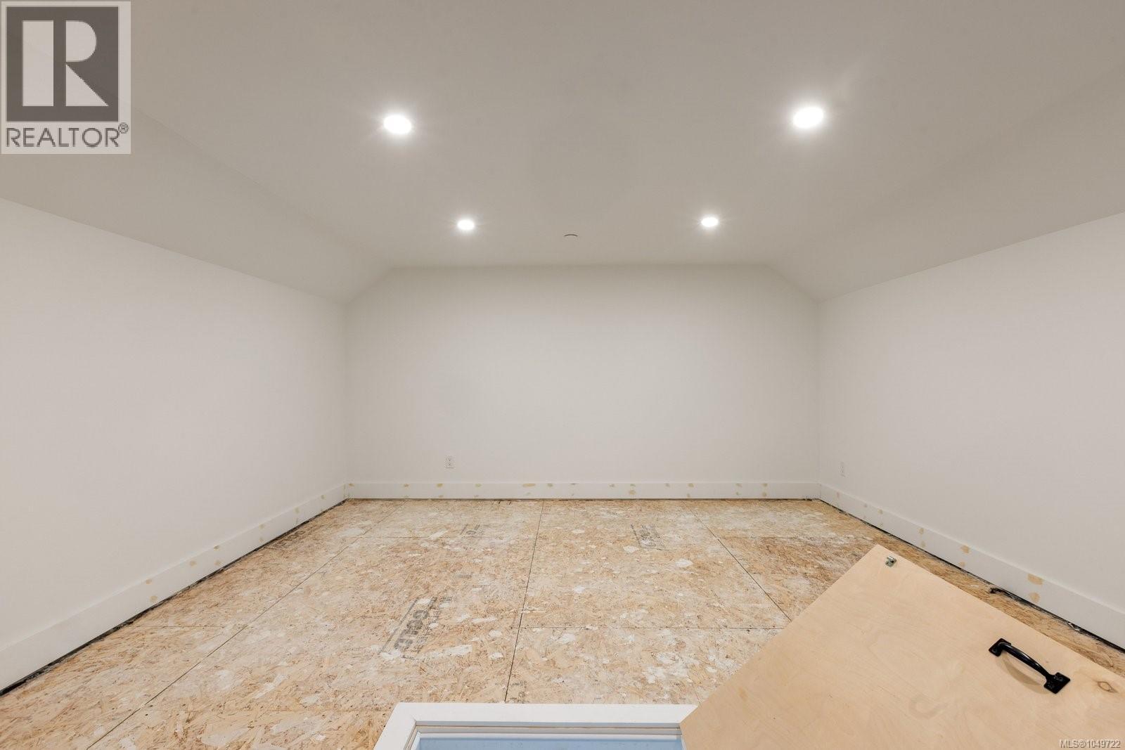 103 614 Atkins Ave Property Photo 23