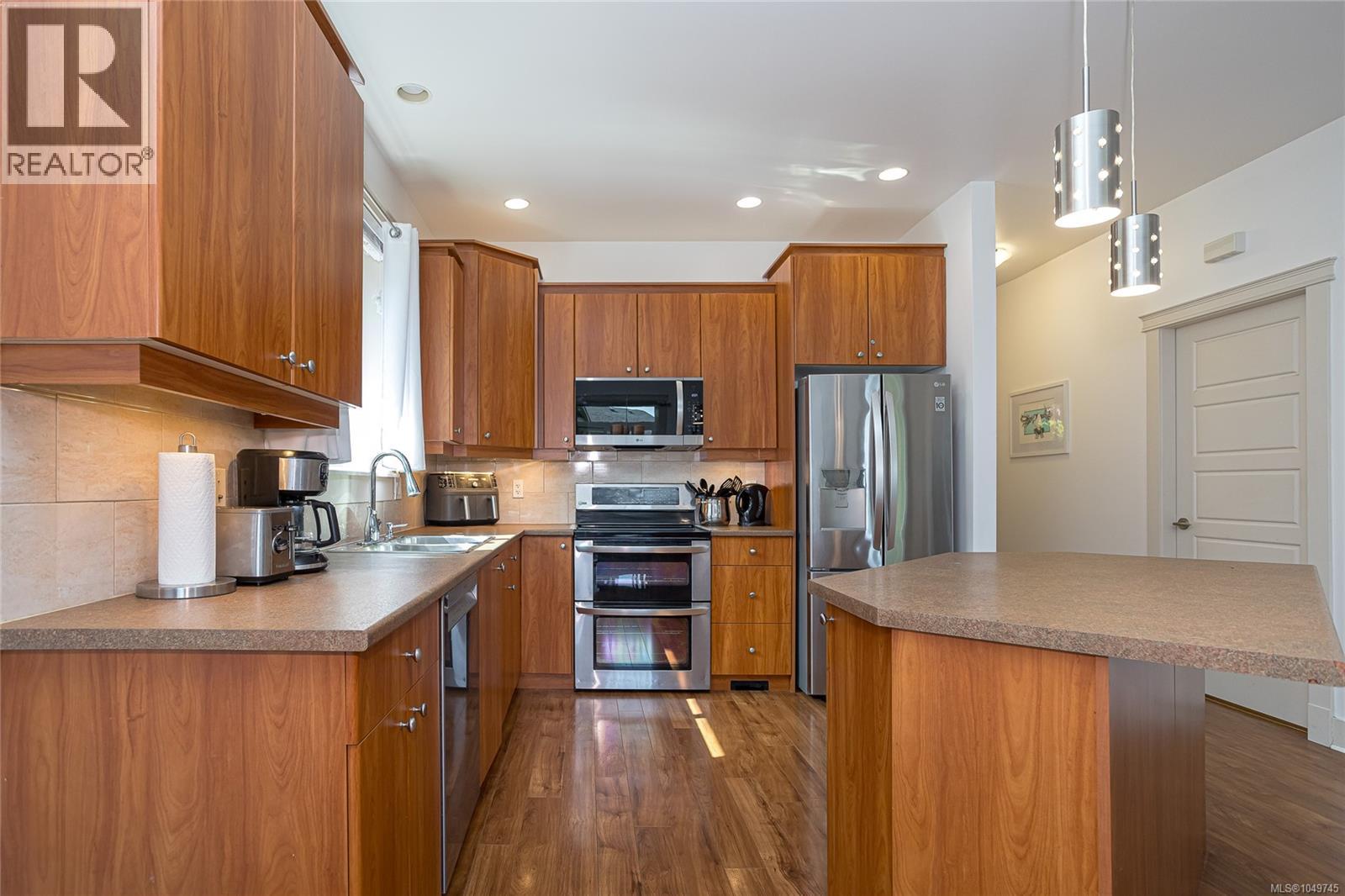3109 Cliffs Rd Property Photo 5