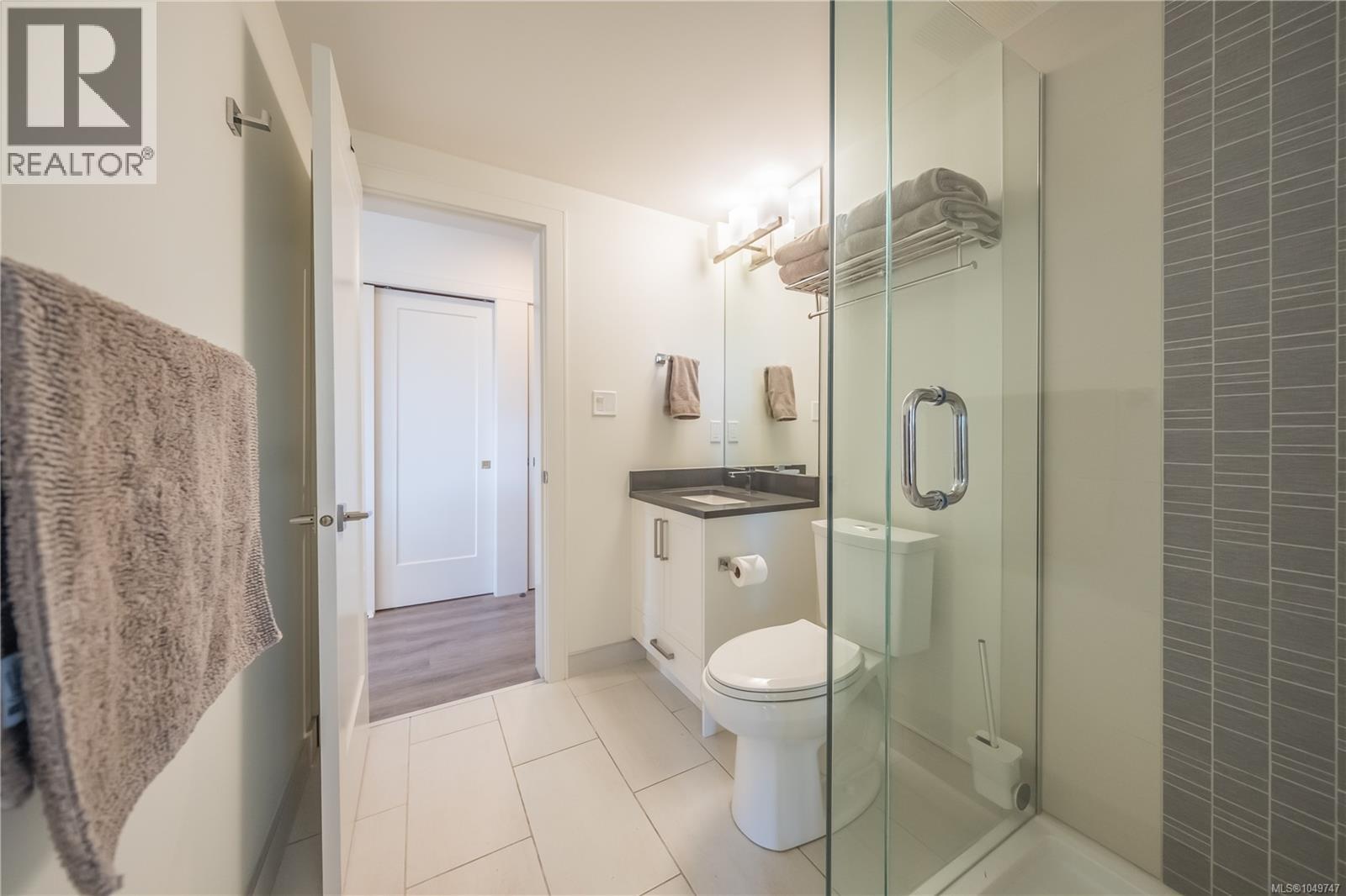 407 119 Haliburton St Property Photo 30