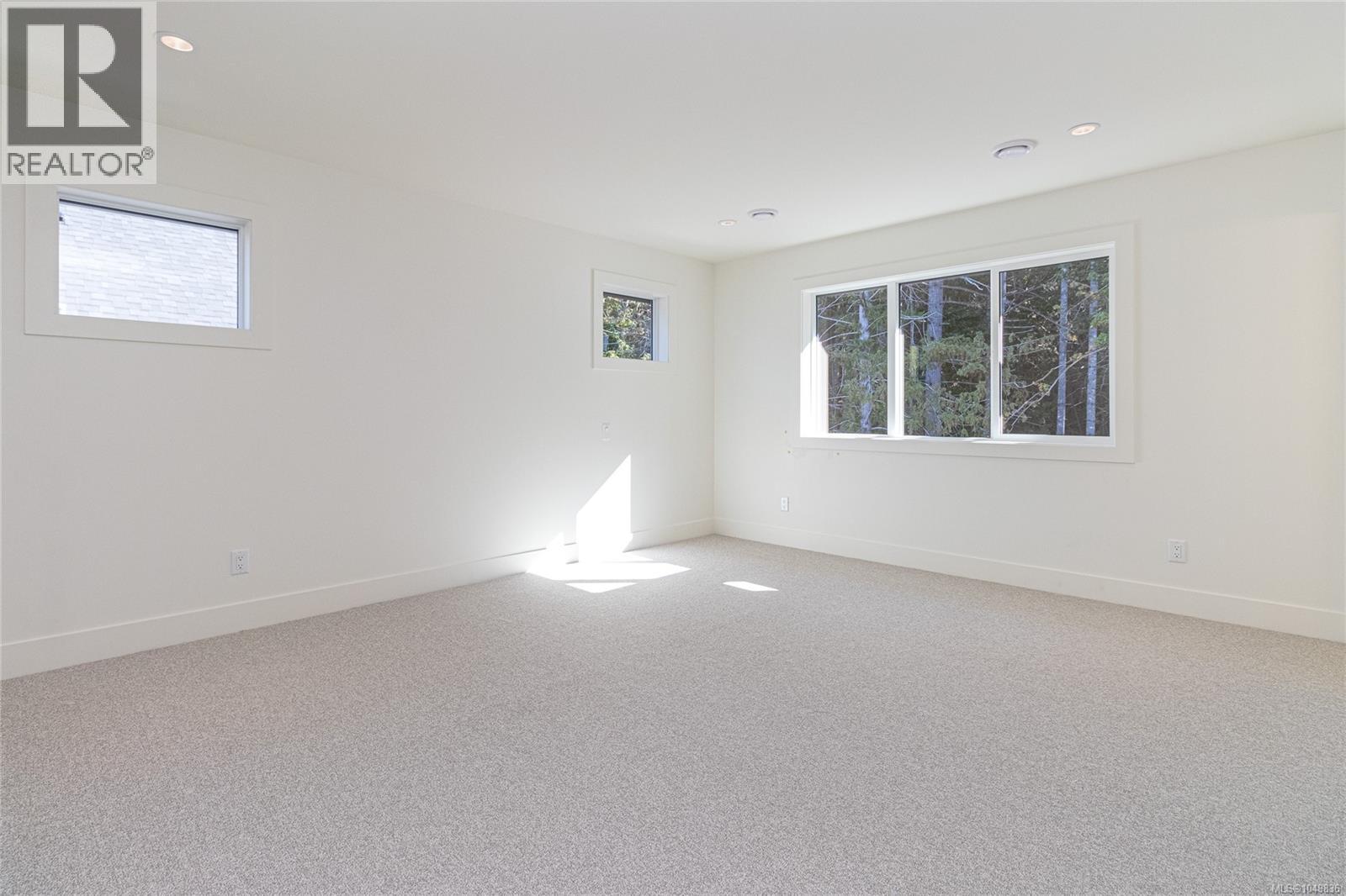 2180 Bellflower Dr Property Photo 16