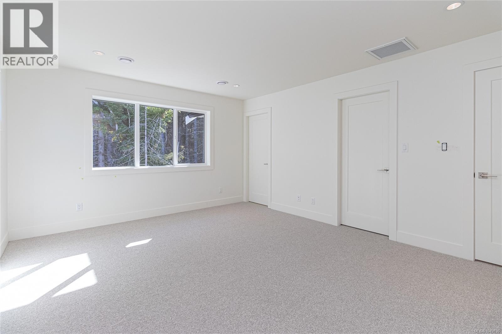 2180 Bellflower Dr Property Photo 17