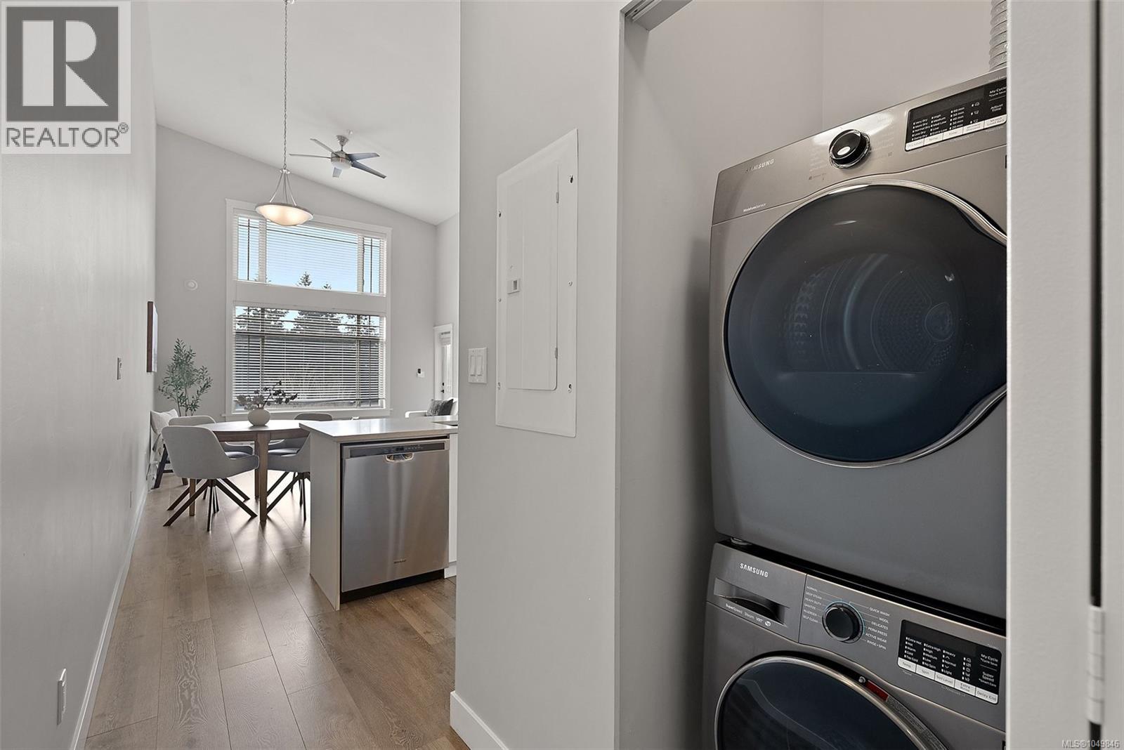 403 844 Goldstream Ave Property Photo 17