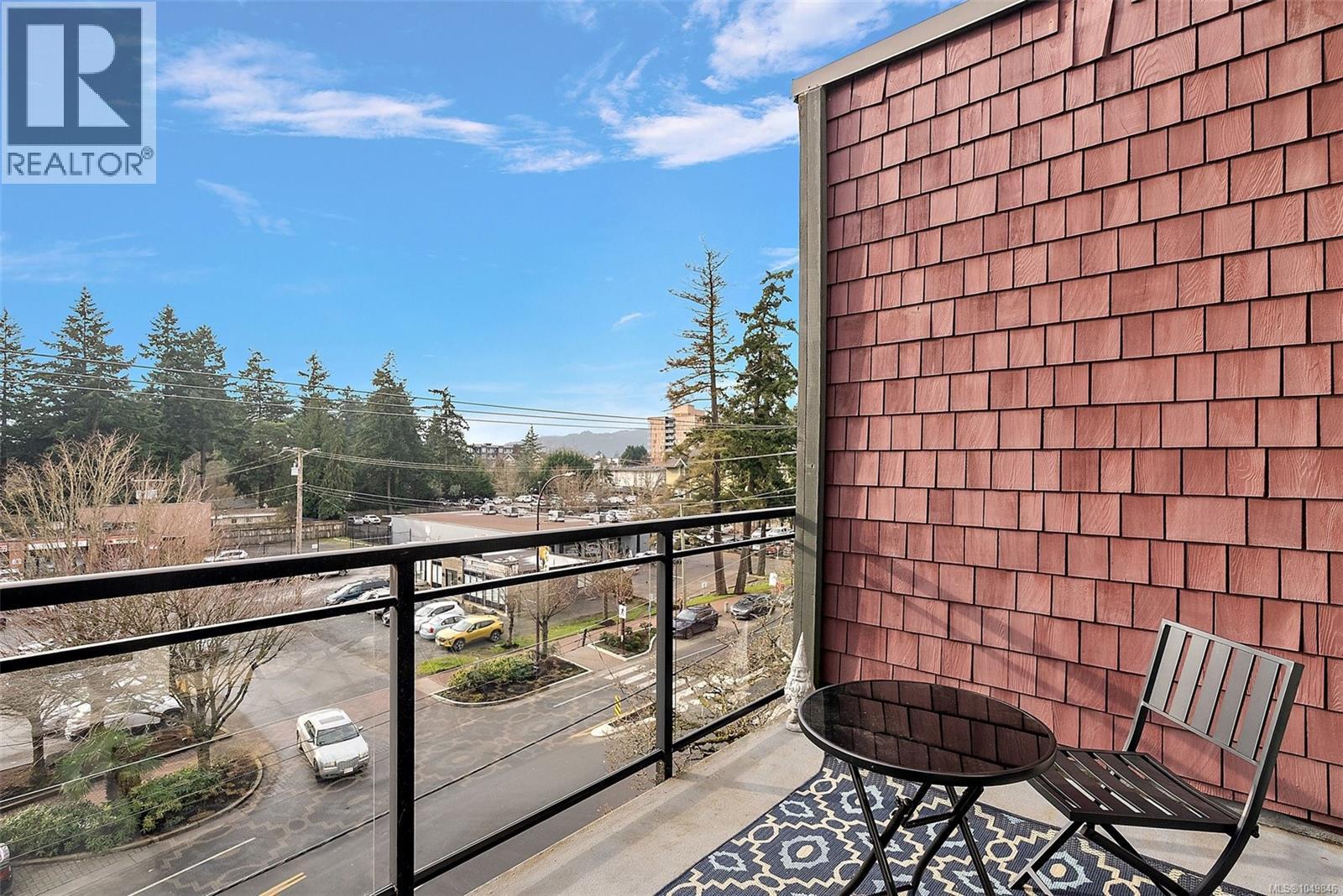 403 844 Goldstream Ave Property Photo 18