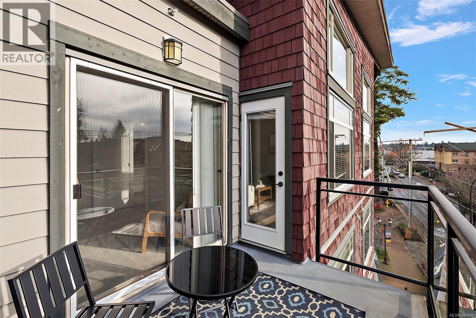 403 844 Goldstream Ave Property Photo 19