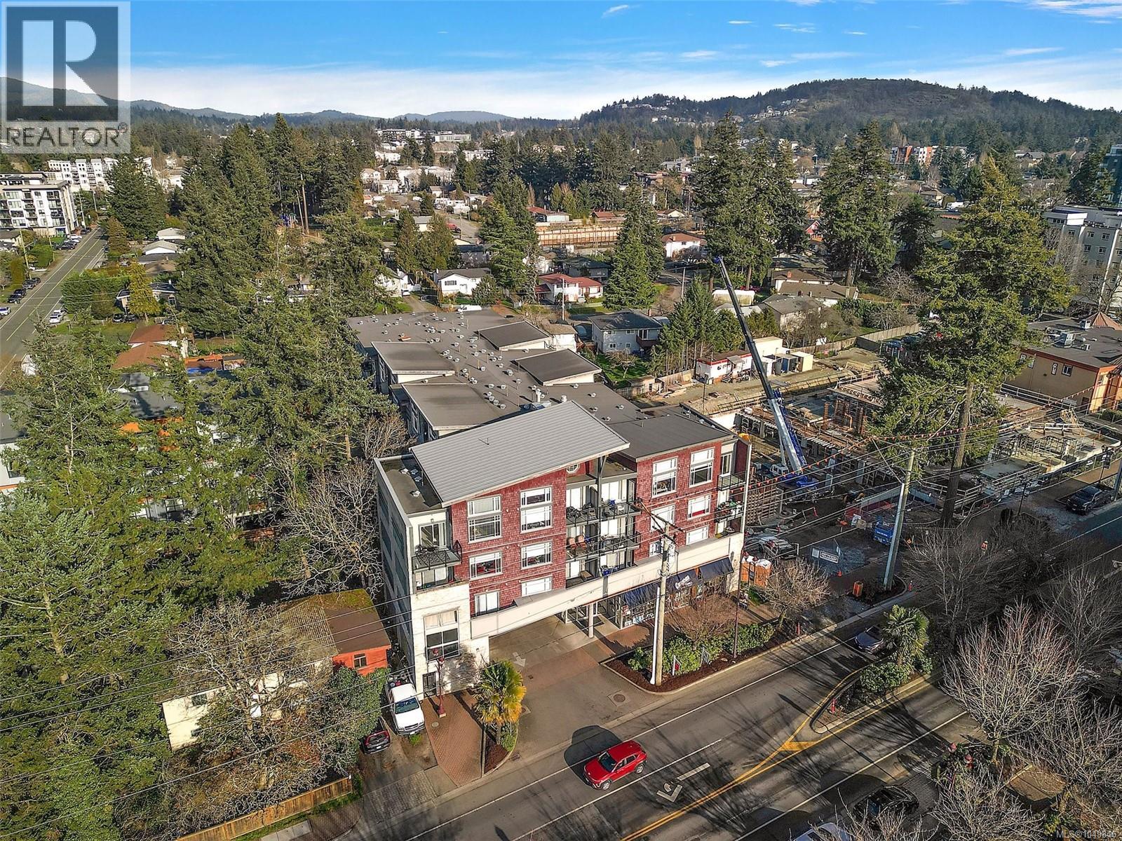 403 844 Goldstream Ave Property Photo 21