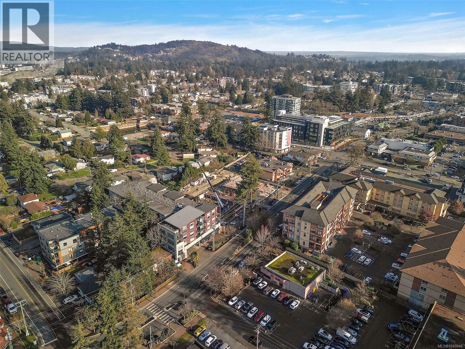 403 844 Goldstream Ave Property Photo 22