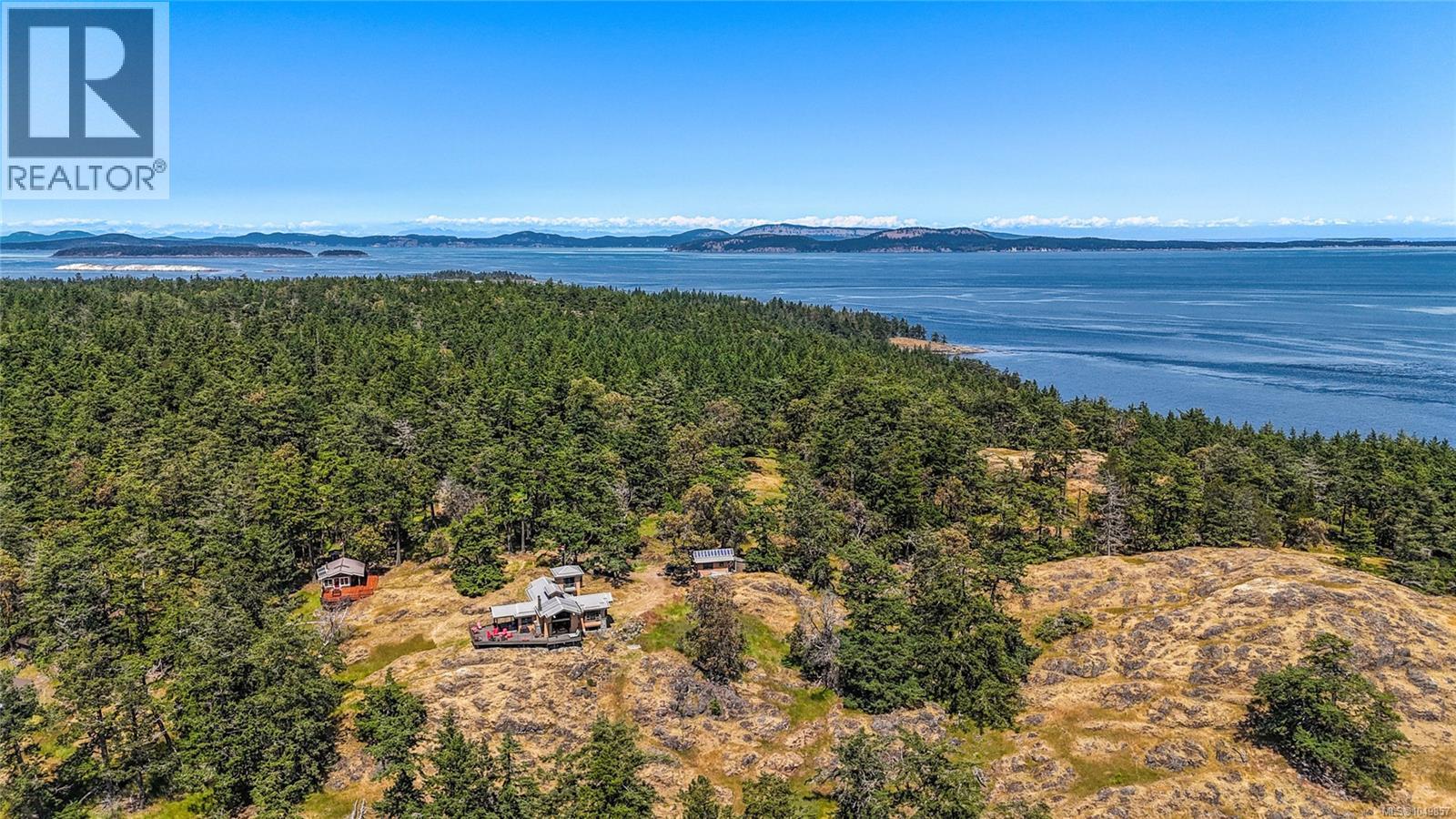 730 Treetops Spur Property Photo 3