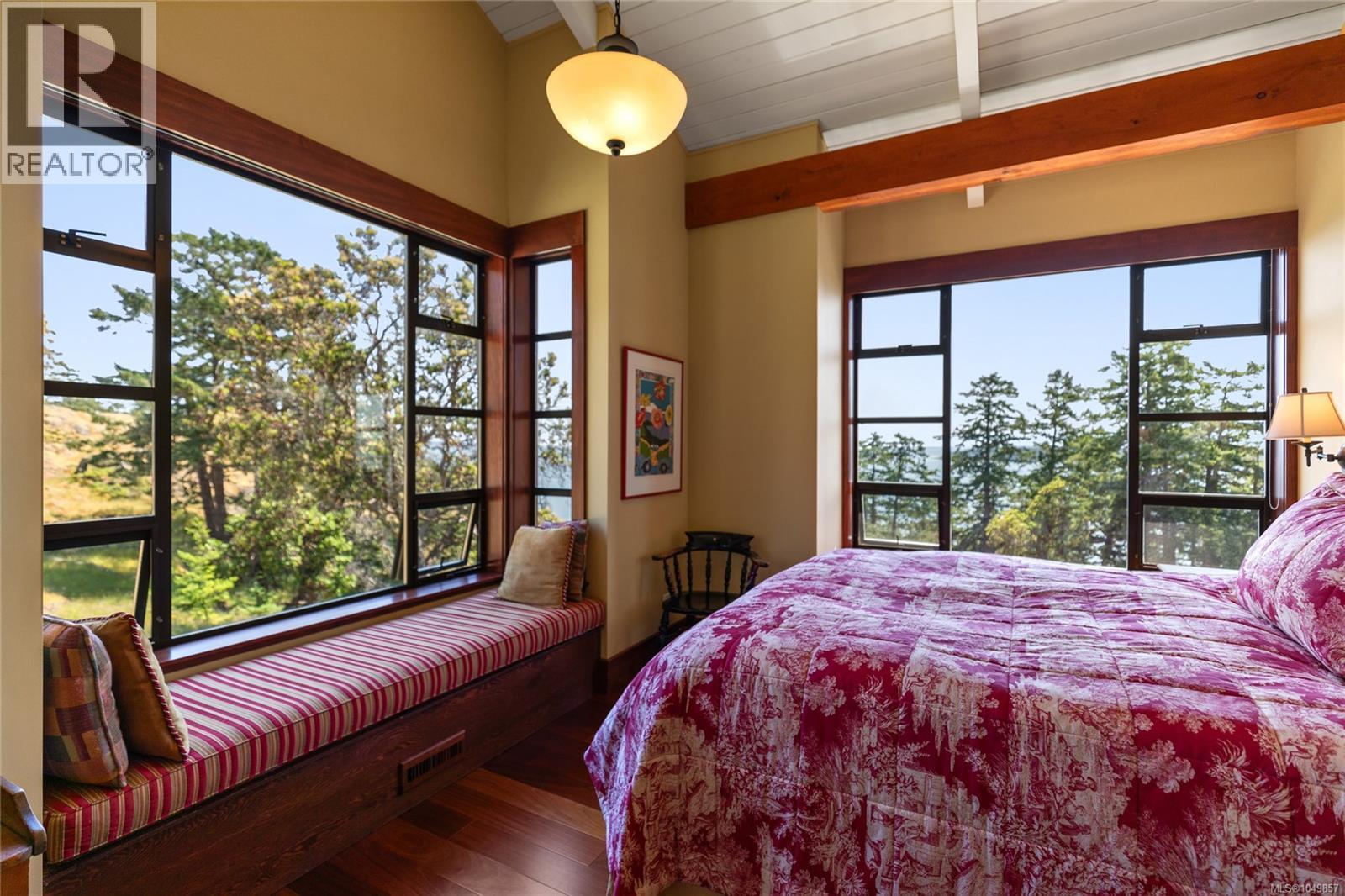 730 Treetops Spur Property Photo 32