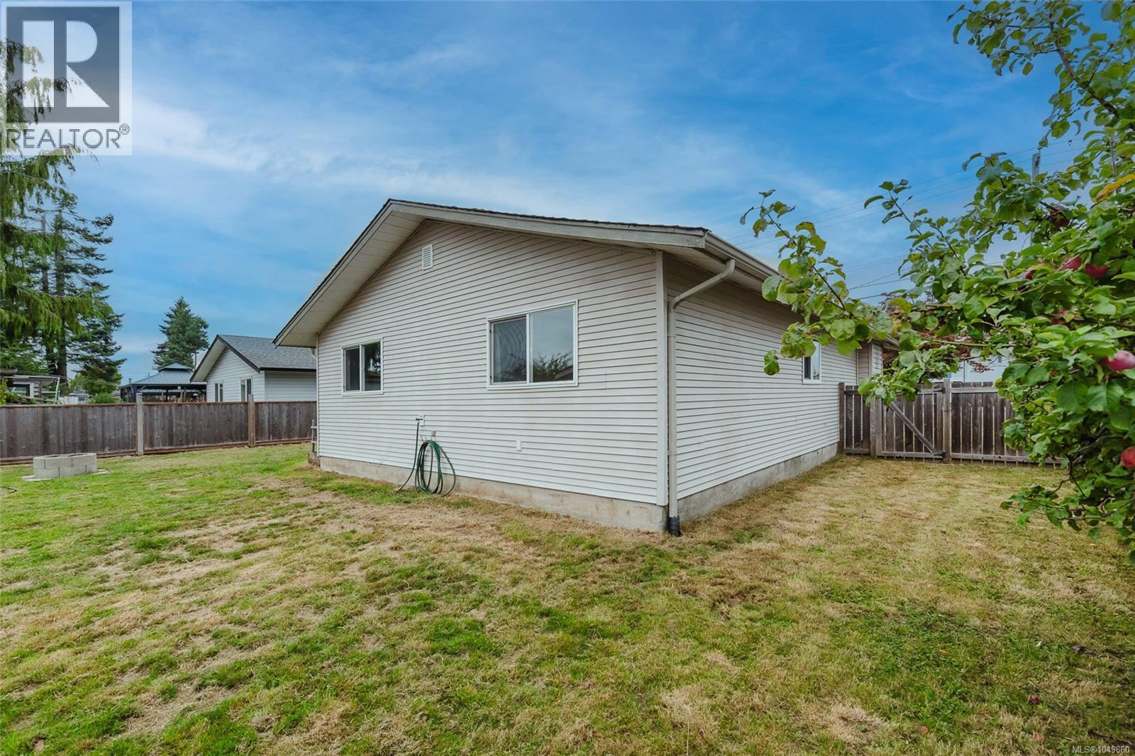 2086 Eardley Rd Property Photo 31