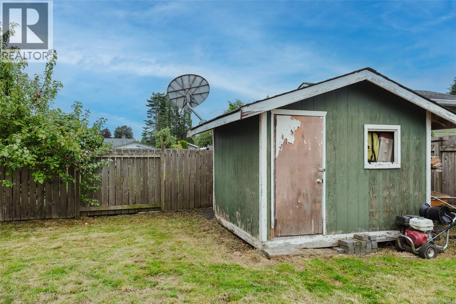 2086 Eardley Rd Property Photo 33