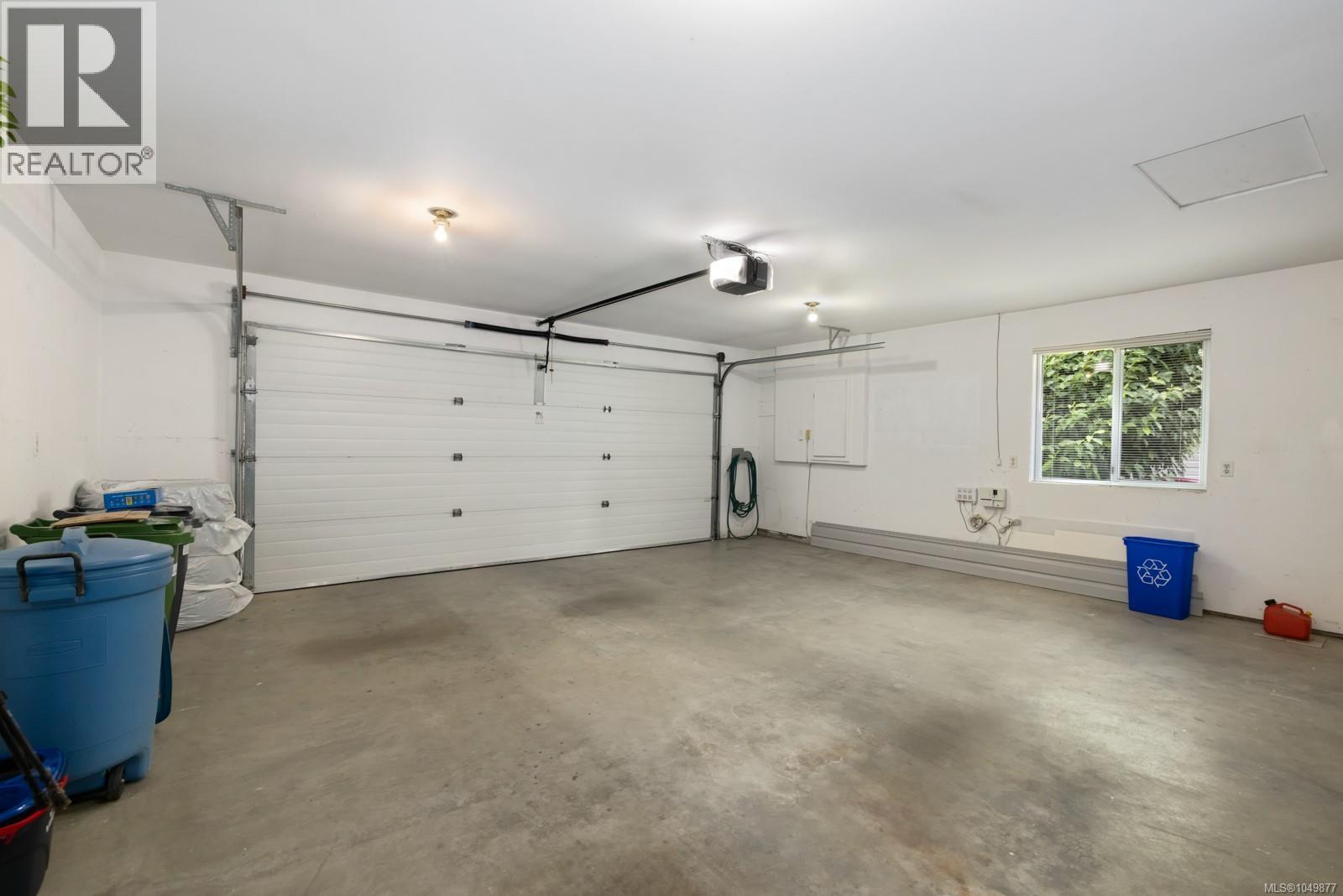 2032 Deborah Pl Property Photo 27