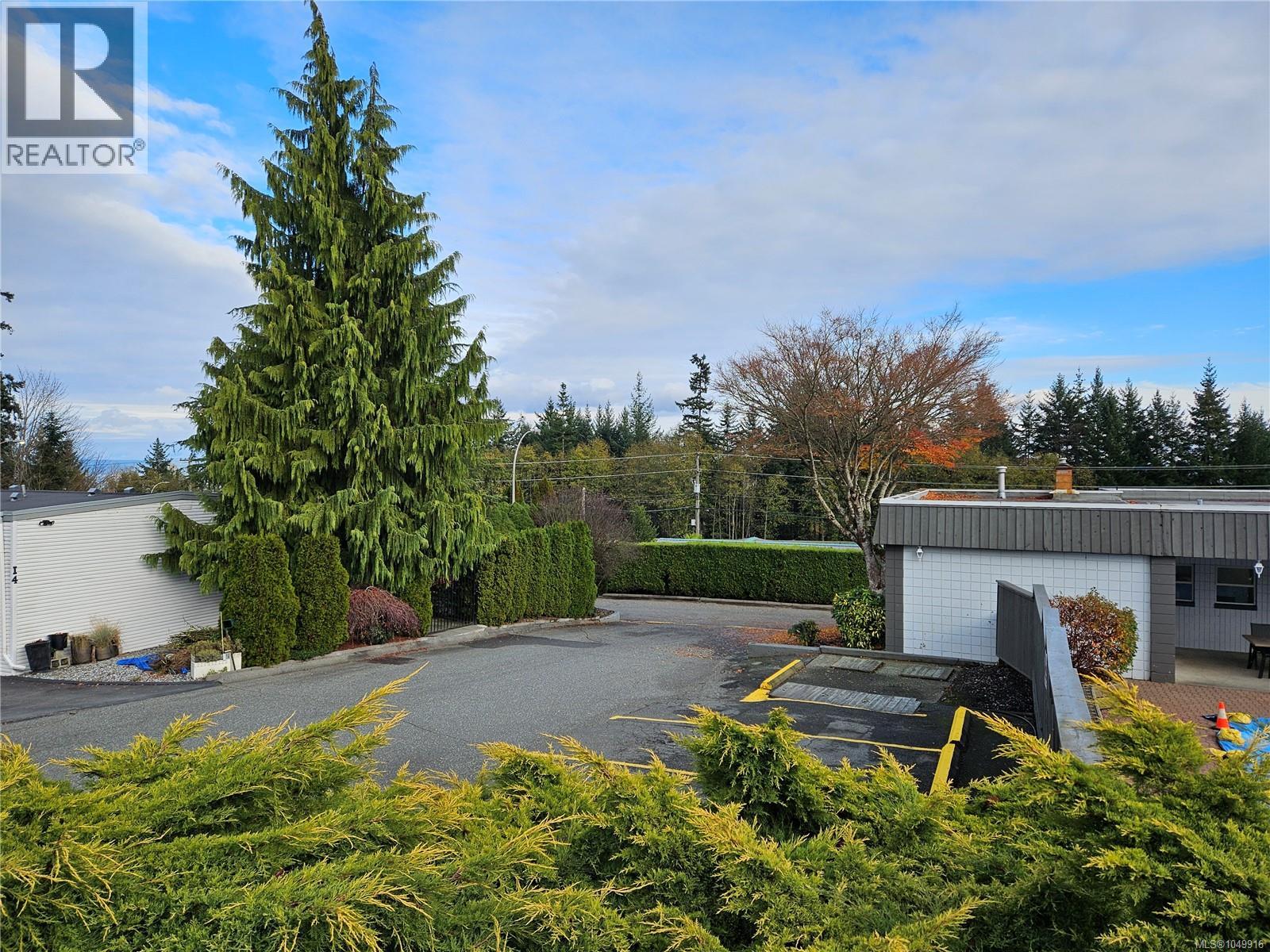 13 10980 Westdowne Rd Property Photo 2