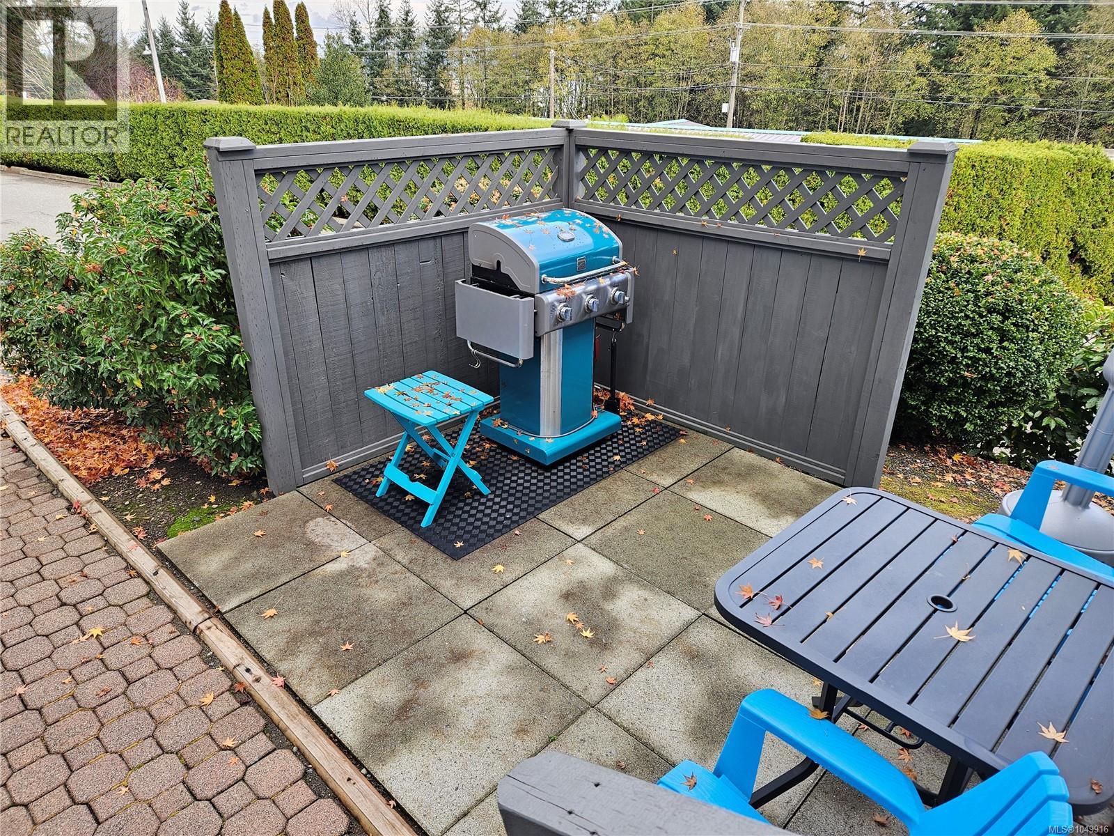 13 10980 Westdowne Rd Property Photo 13