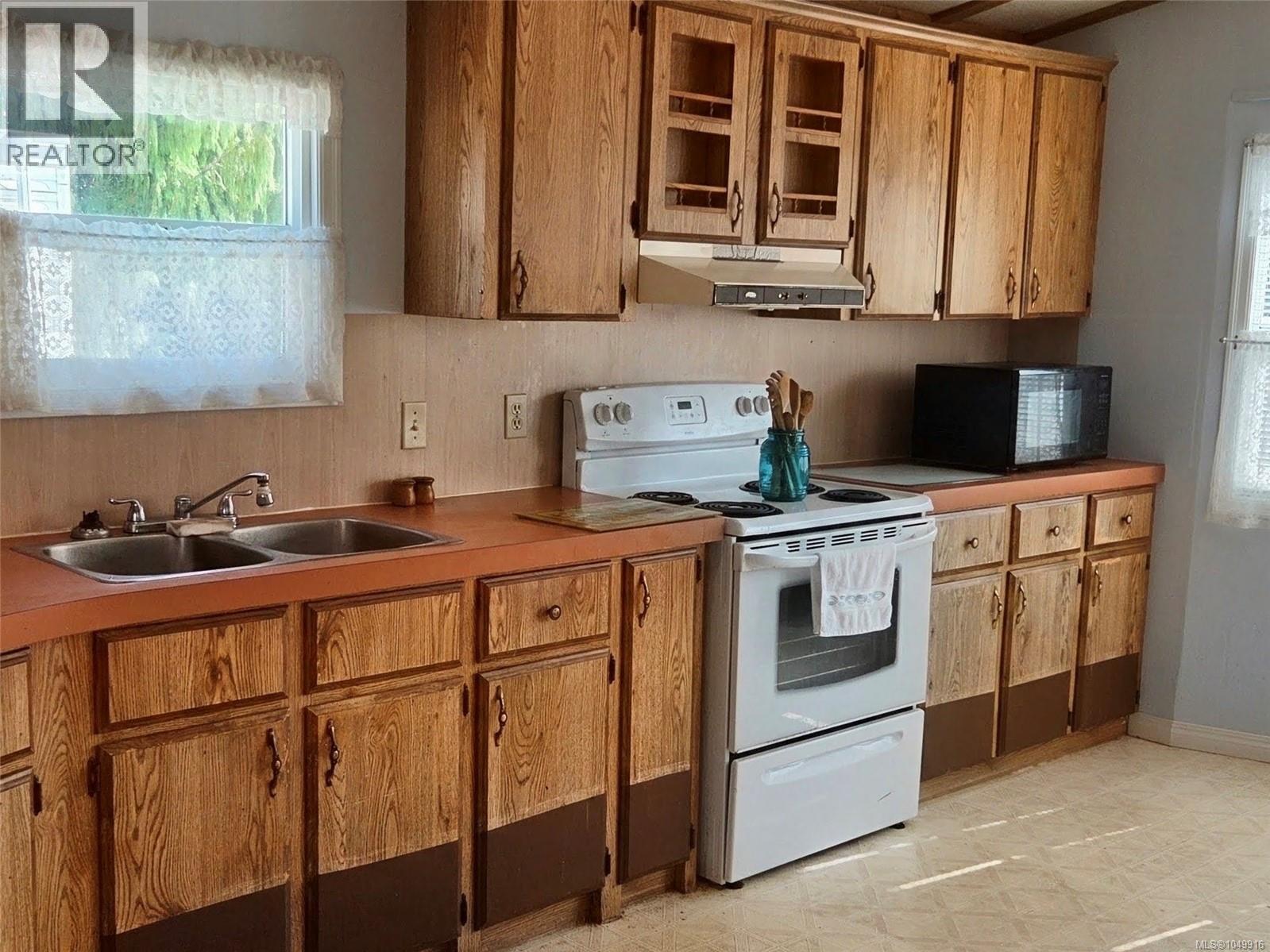 13 10980 Westdowne Rd Property Photo 26