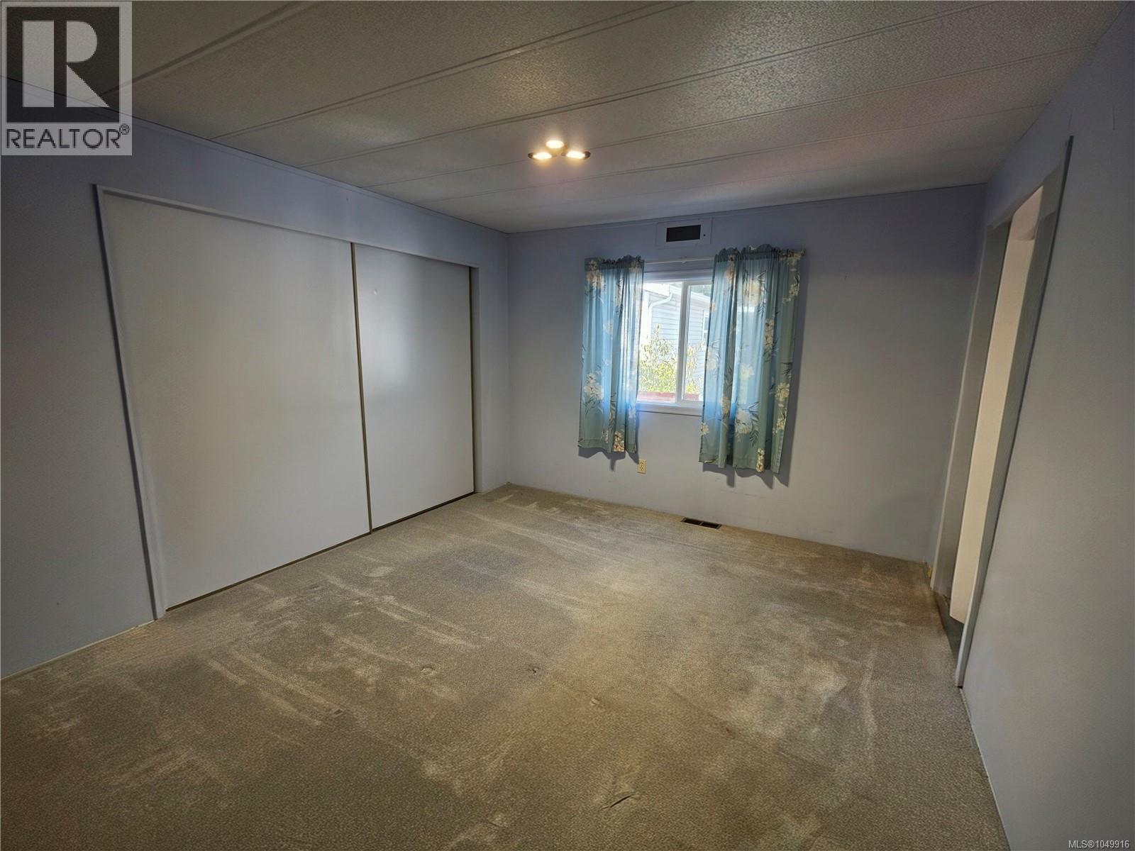 13 10980 Westdowne Rd Property Photo 34
