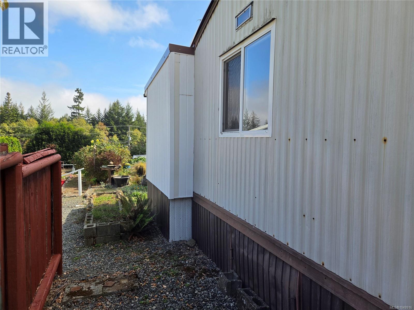 13 10980 Westdowne Rd Property Photo 48