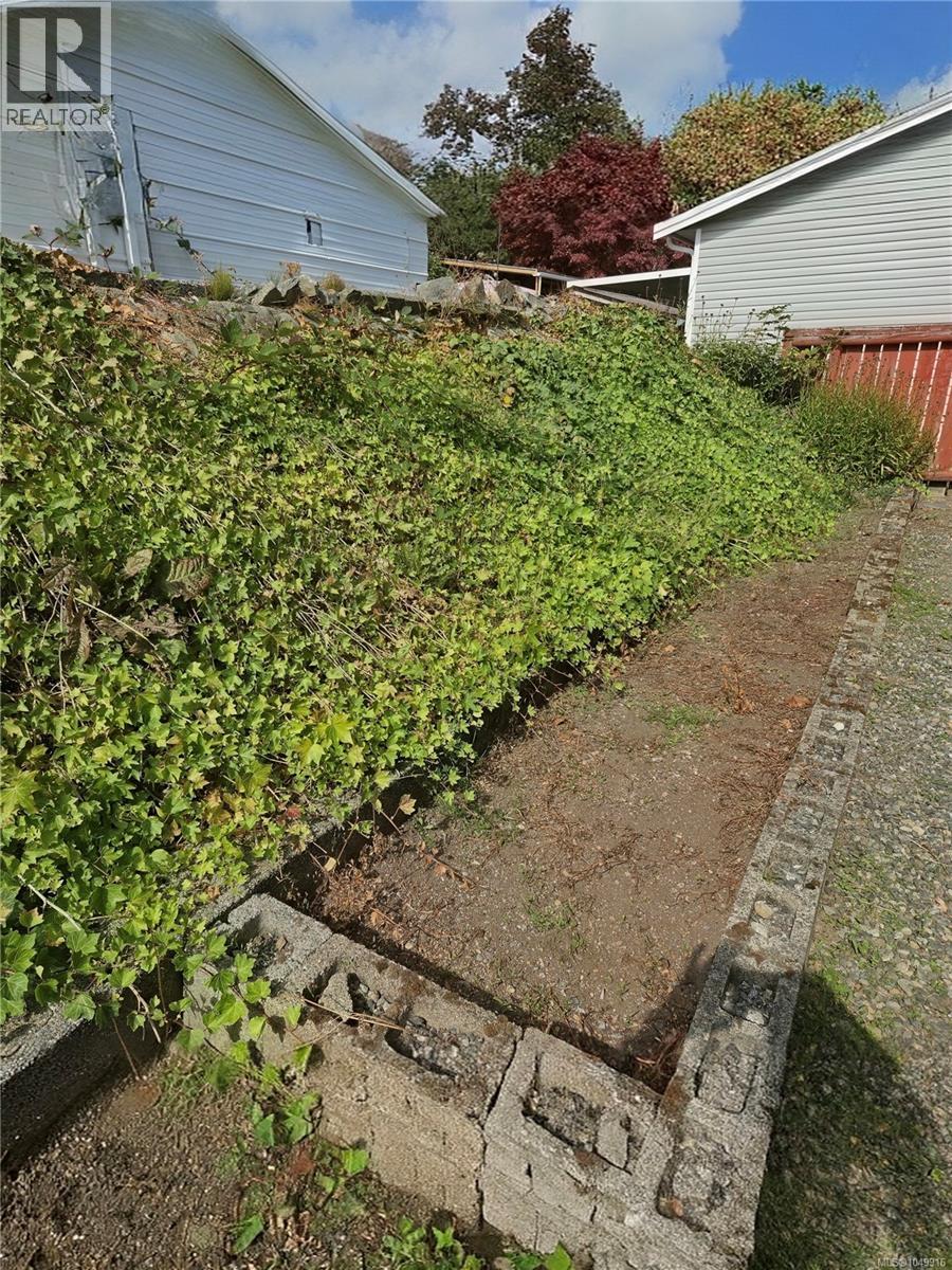 13 10980 Westdowne Rd Property Photo 49