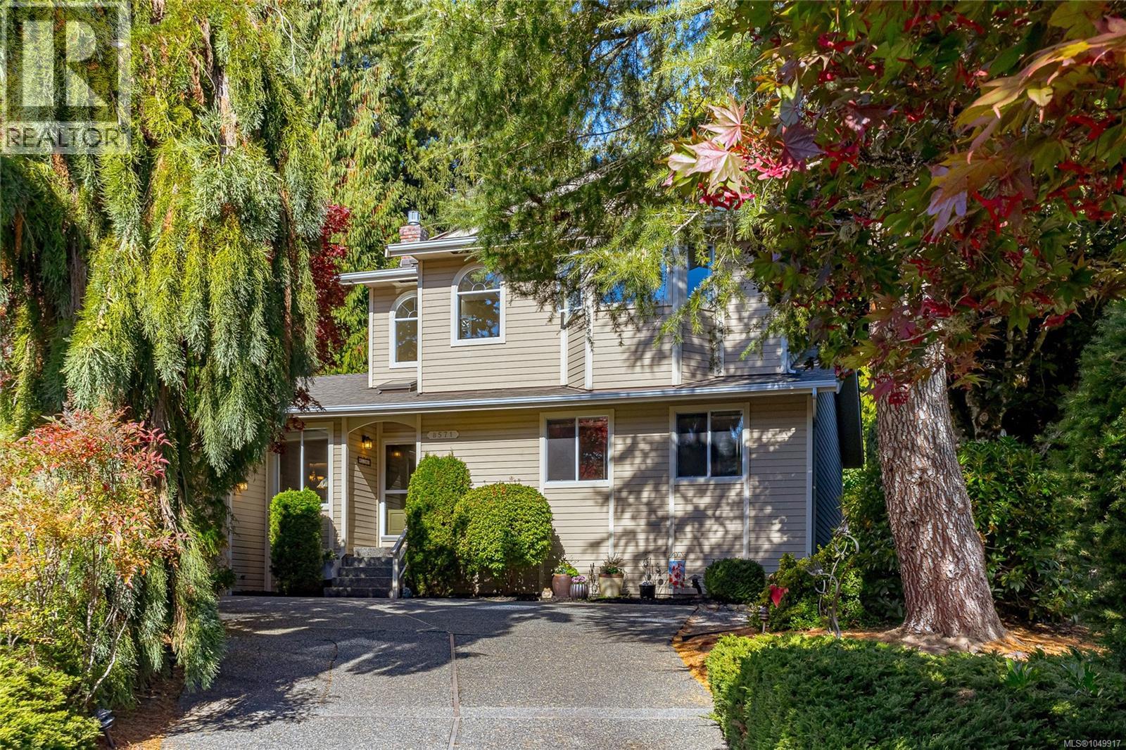 8571 Kingcome Cres Property Photo 1