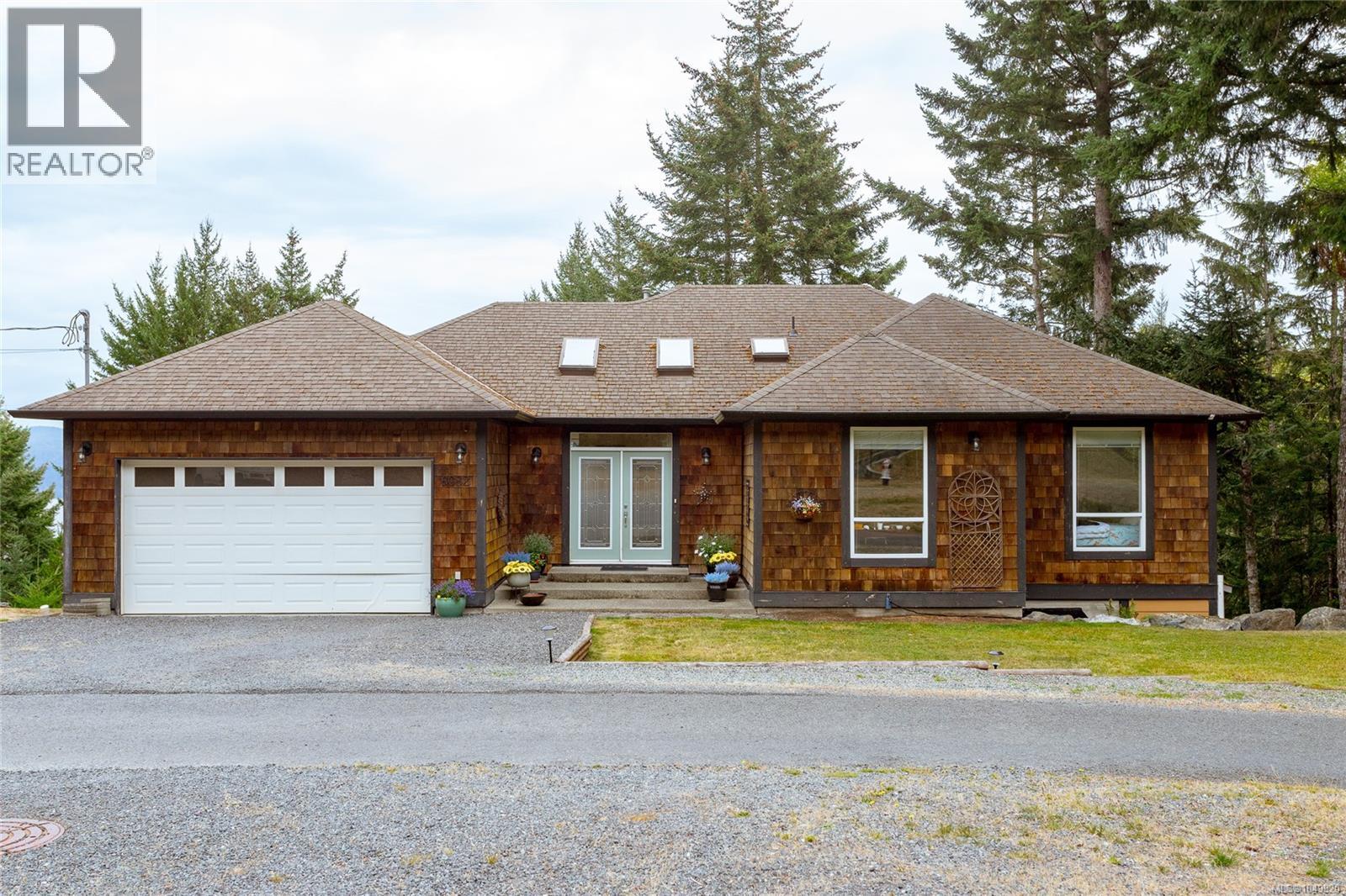6082 Copper View Lane Property Photo 4