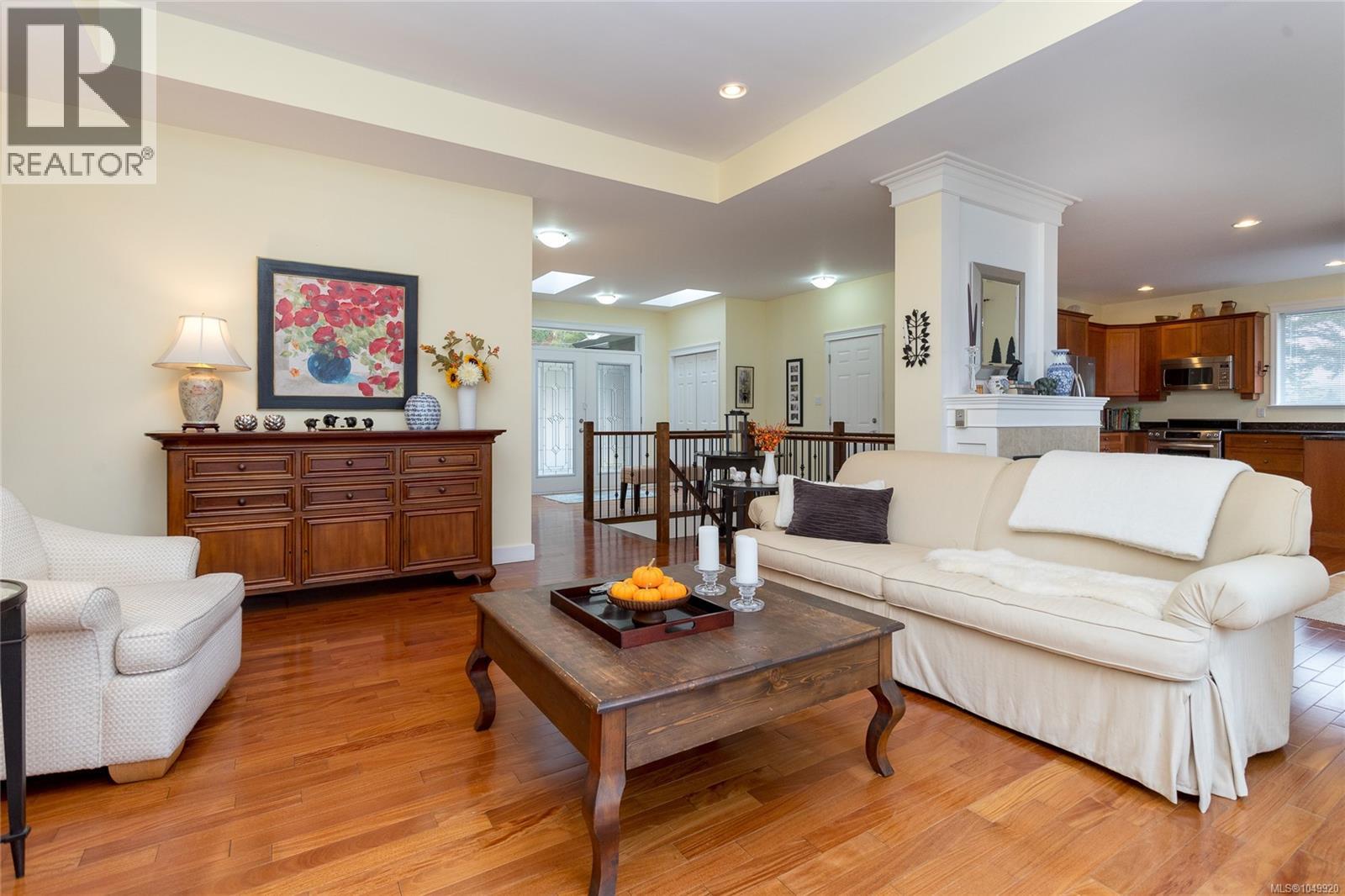 6082 Copper View Lane Property Photo 8