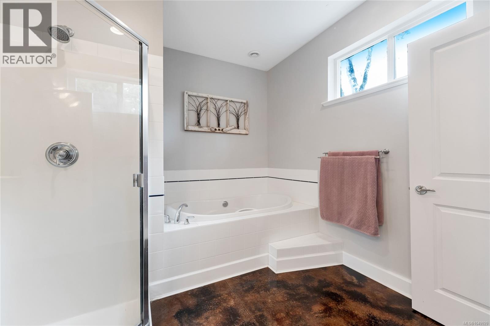 4151 Quadra St Property Photo 22