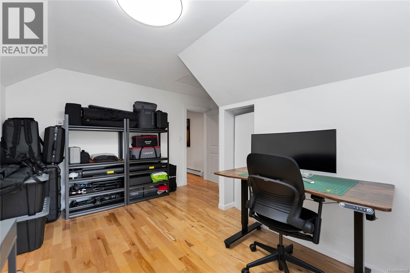 4151 Quadra St Property Photo 29
