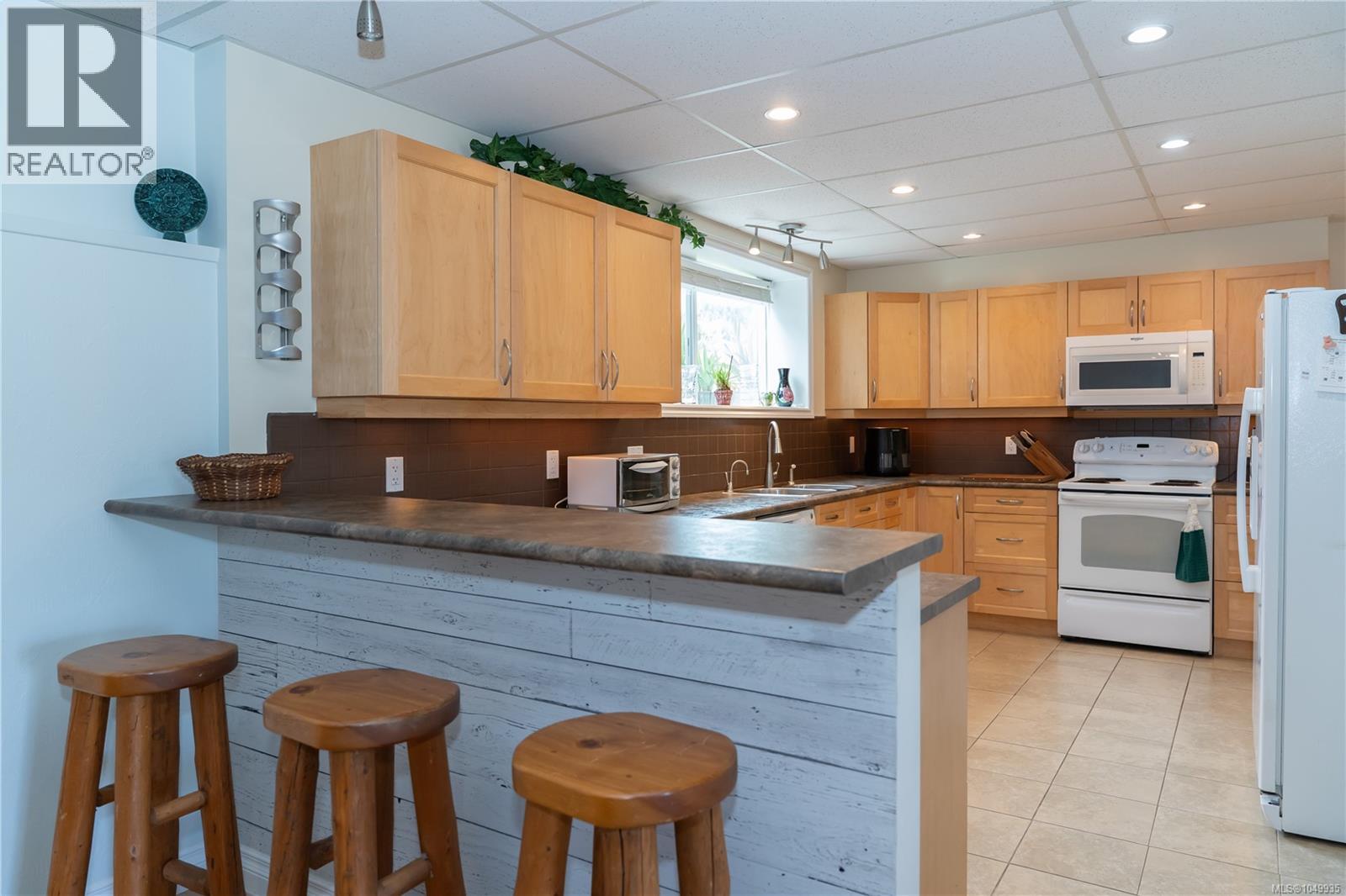 1777 Cecil St Property Photo 7