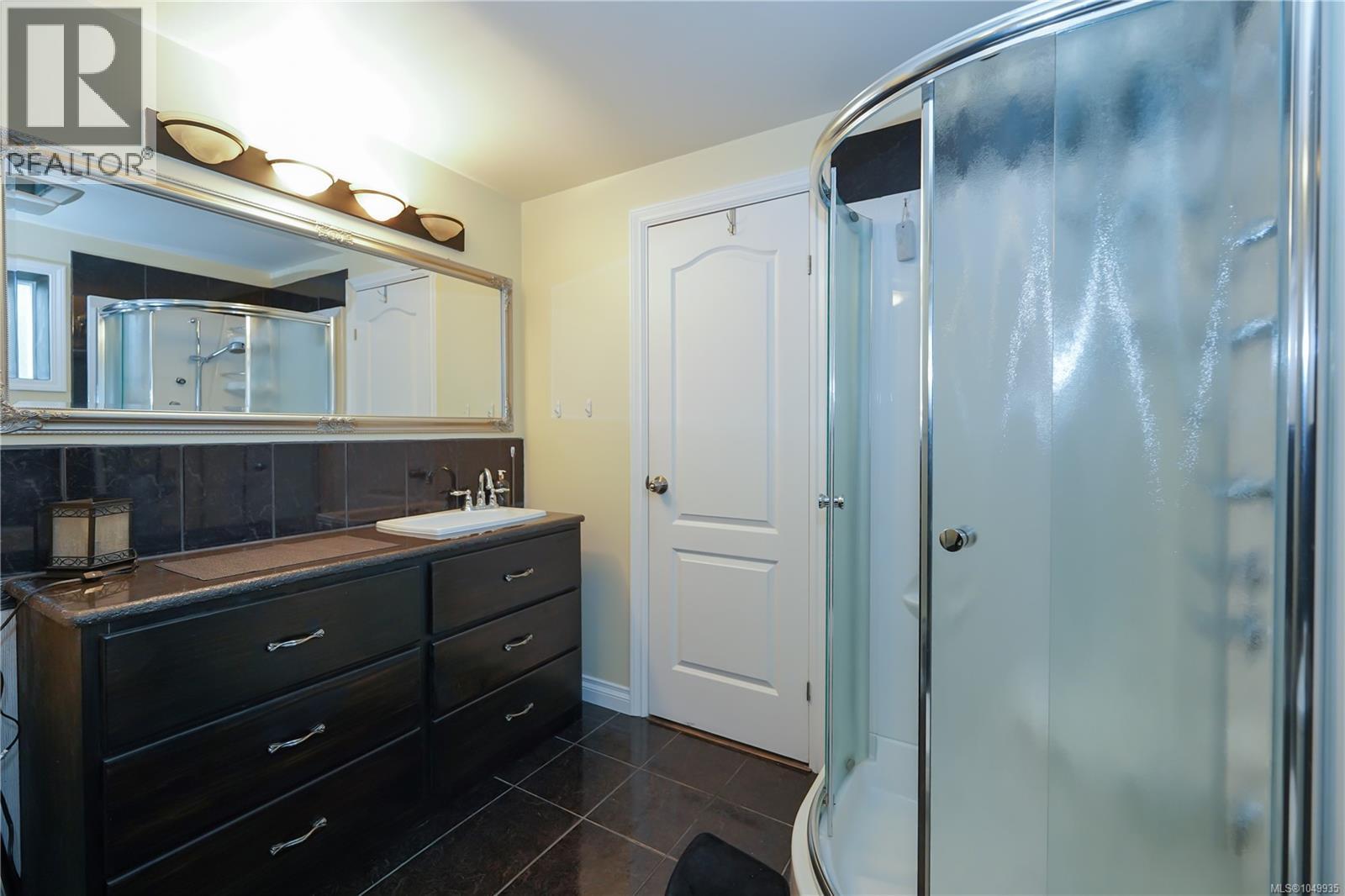 1777 Cecil St Property Photo 11