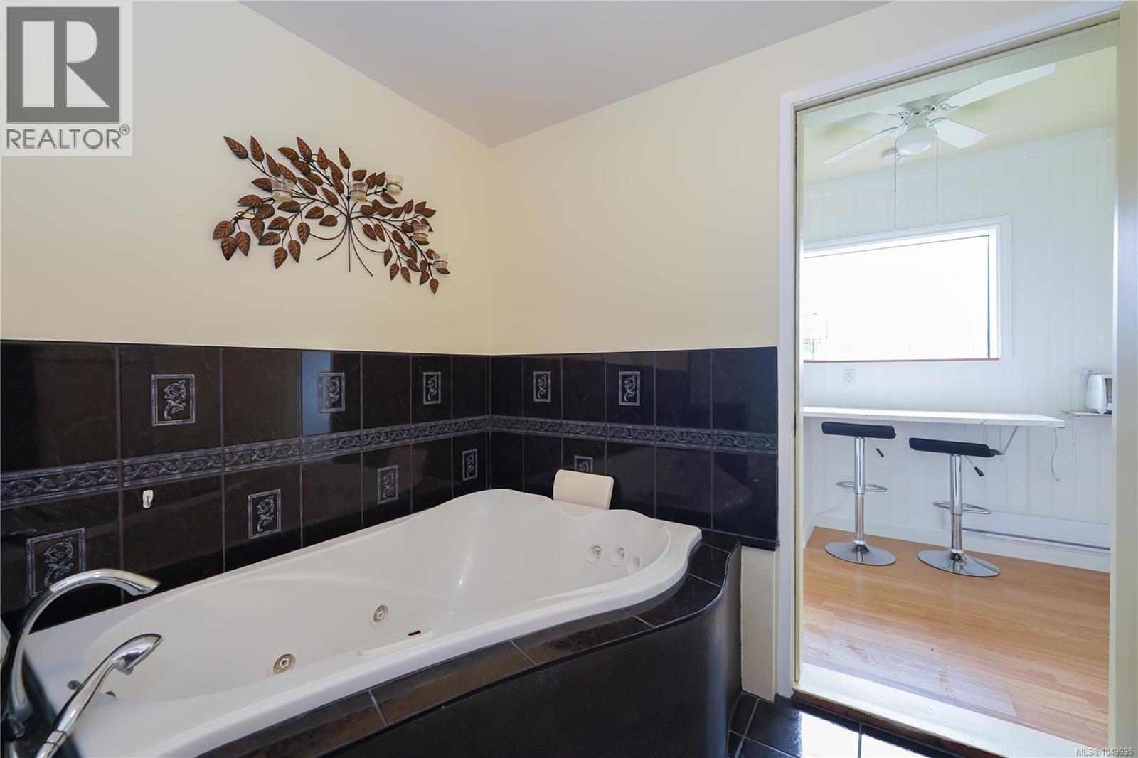 1777 Cecil St Property Photo 12