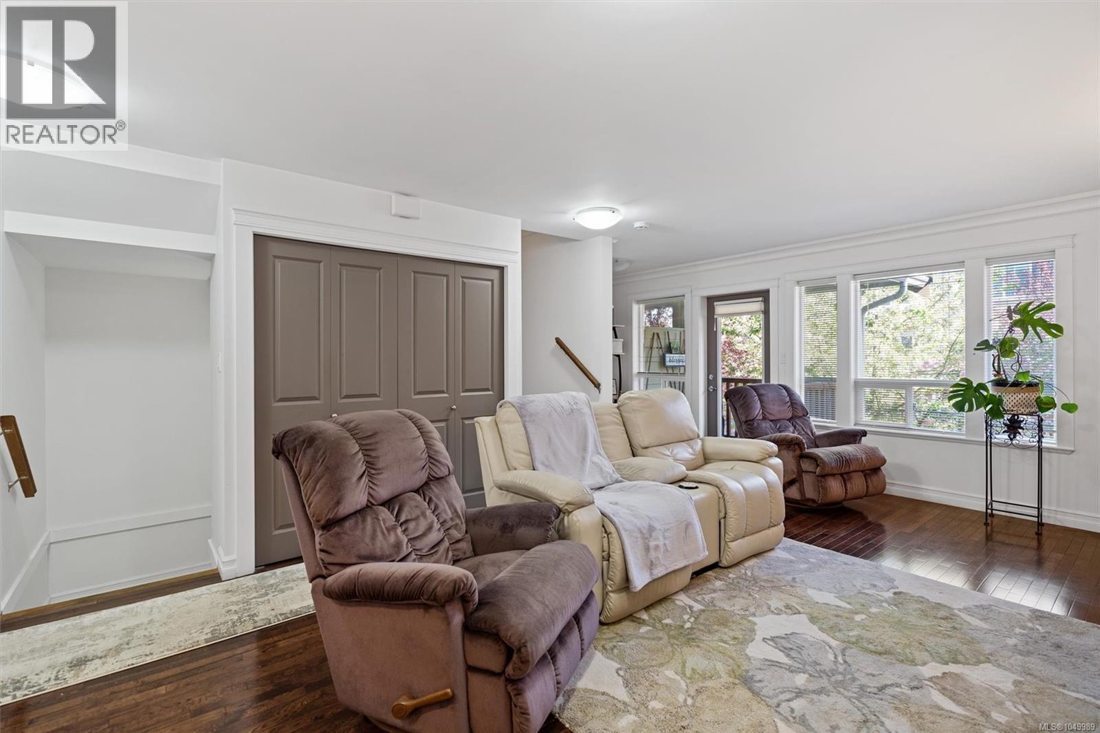 105 827 Arncote Ave Property Photo 12