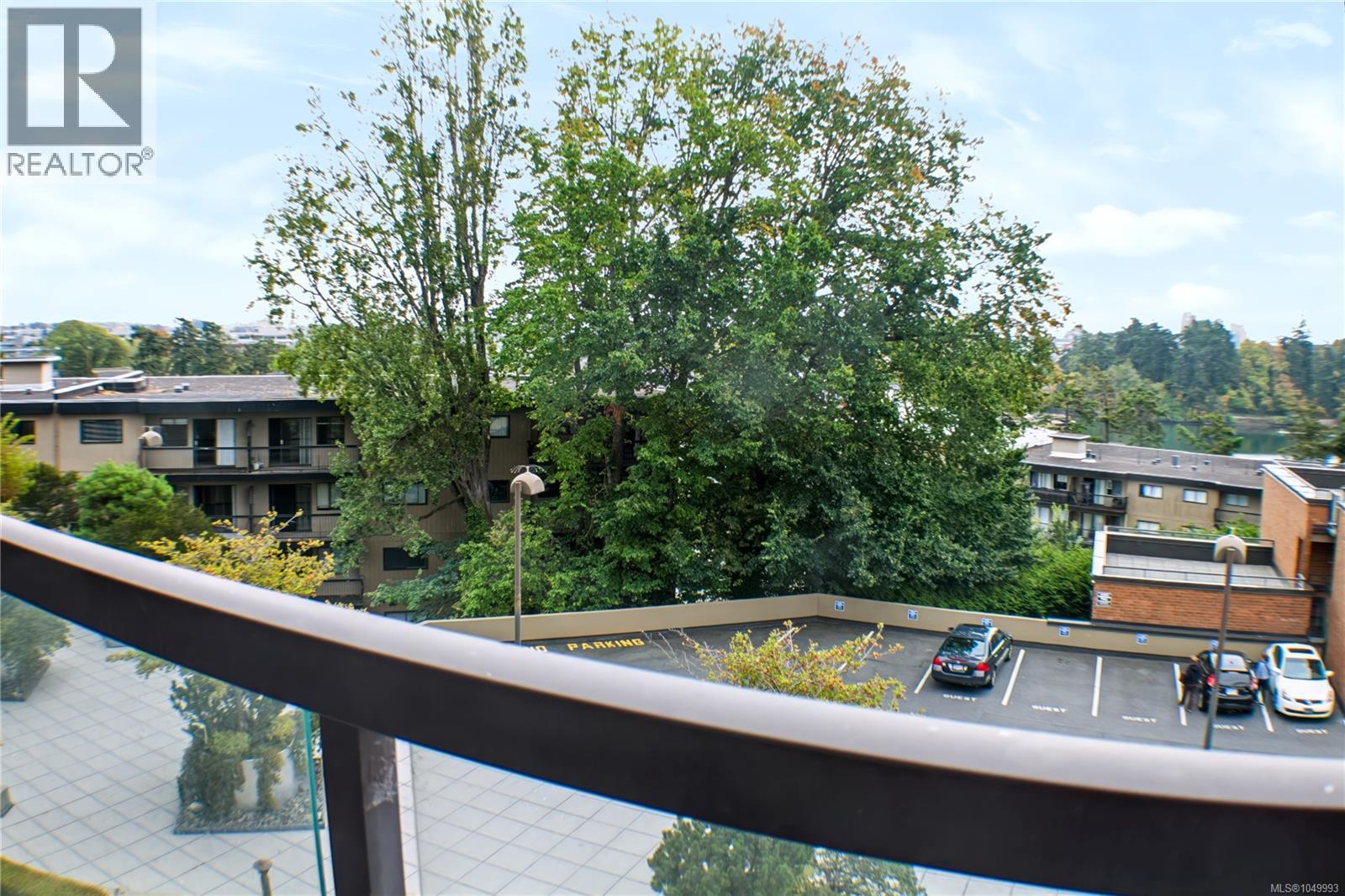 305 103 Gorge Rd E Property Photo 15