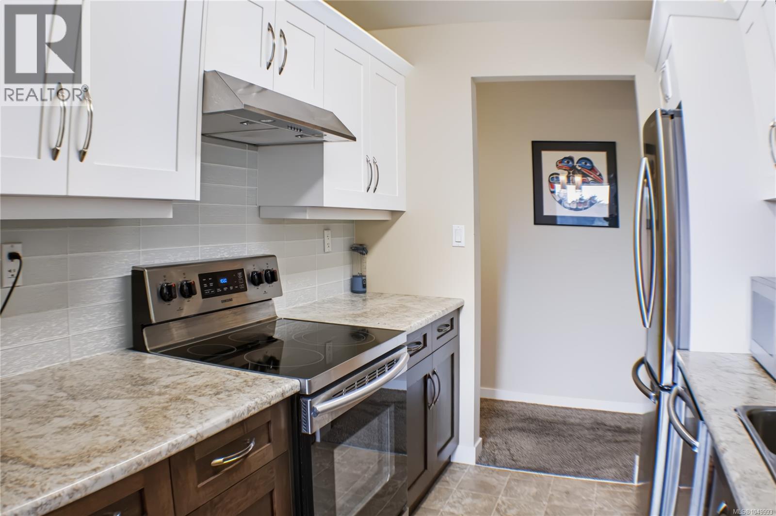 305 103 Gorge Rd E Property Photo 21