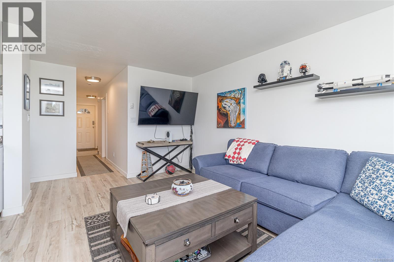 107 9916 Daniel St Property Photo 6