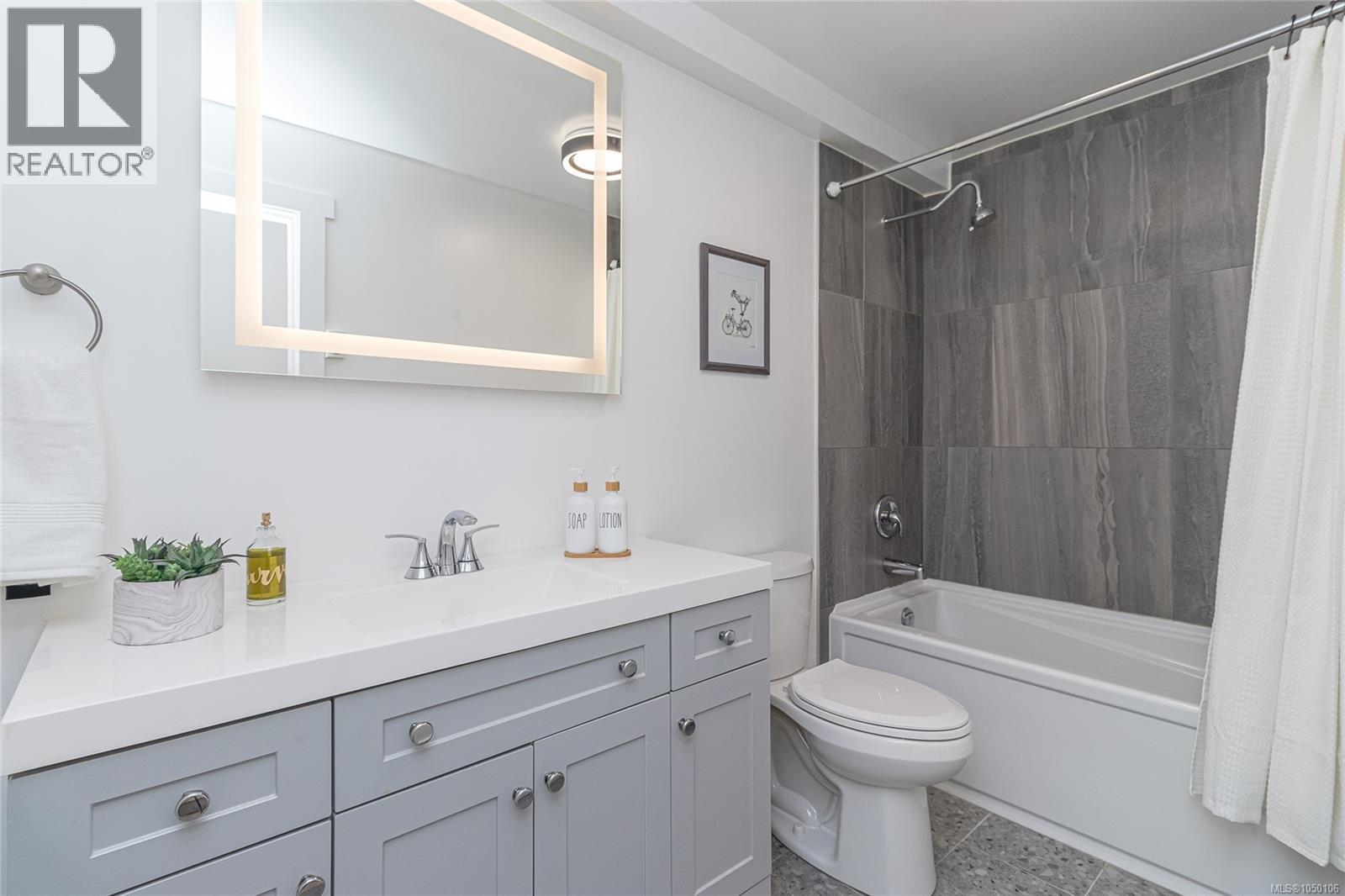 107 9916 Daniel St Property Photo 7