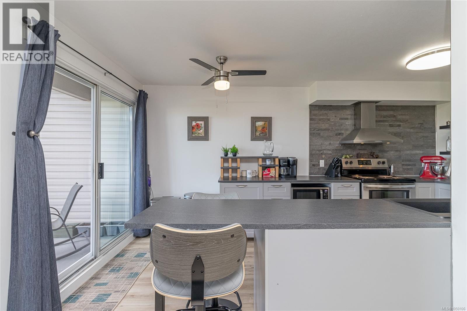 107 9916 Daniel St Property Photo 12