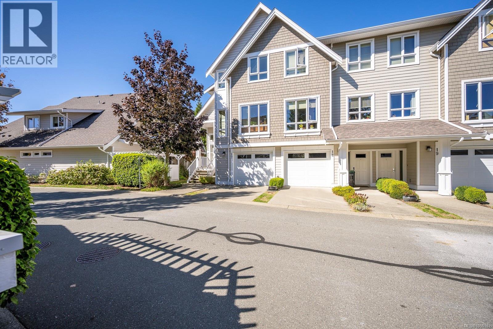 17 700 Lancaster Way Property Photo 1